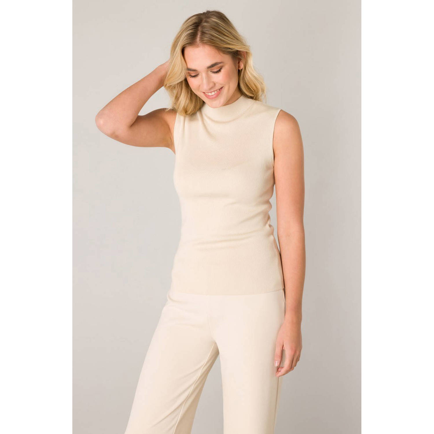 Base Level ribgebreide top beige
