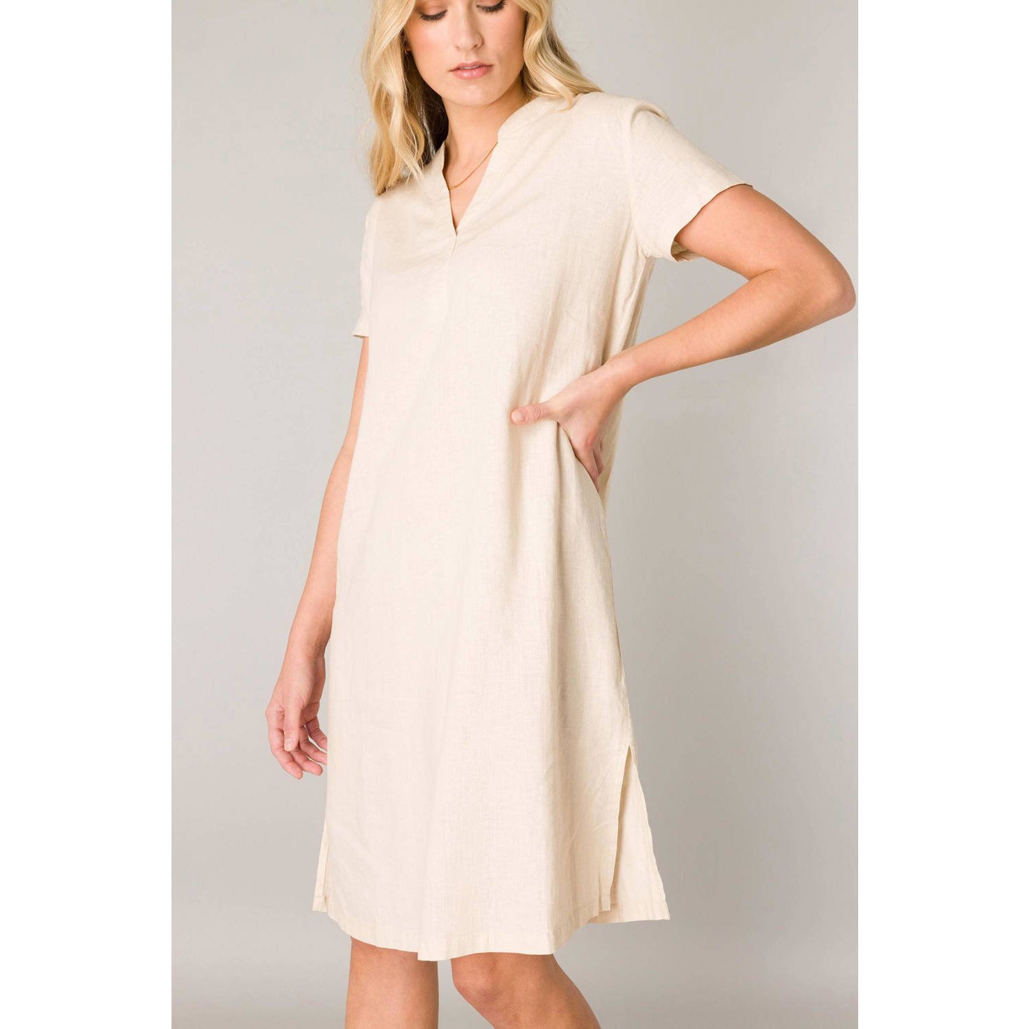 Base Level jurk met linnen Yacin beige