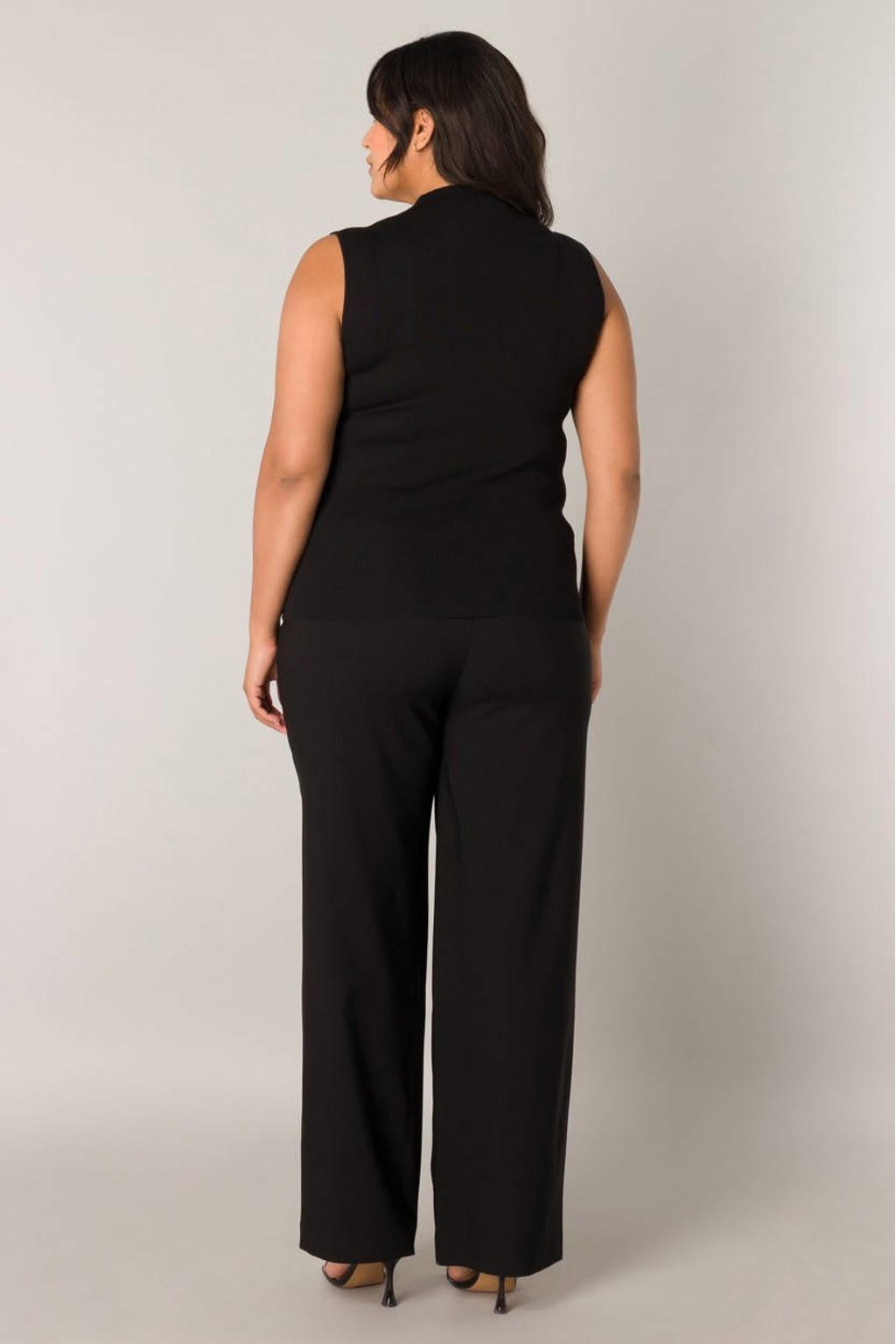 Base Level Curvy top Yaline zwart