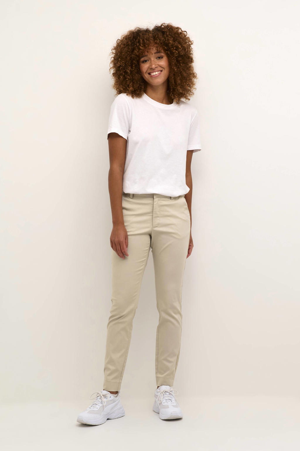 Beige dames Kaffe regular fit chino Kalea van polyester met rits- en haaksluiting en effen