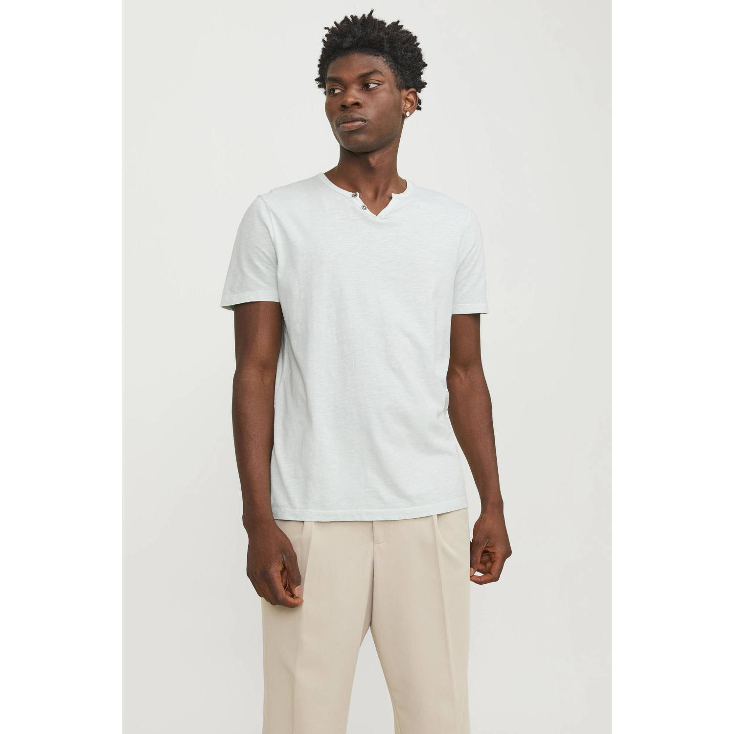 JACK & JONES ESSENTIALS regular fit T-shirt JJESPLIT lichtblauw