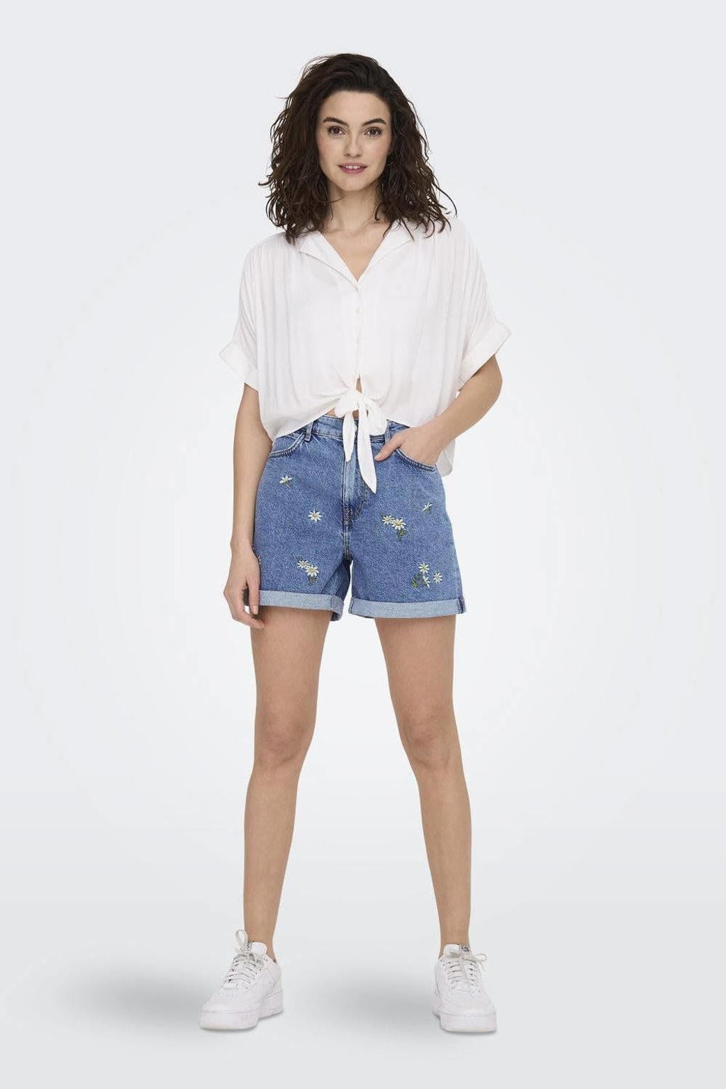 Witte dames ONLY blouse van viscose met effen, korte mouwen, reverskraag, knoopsluiting en knoopdetail