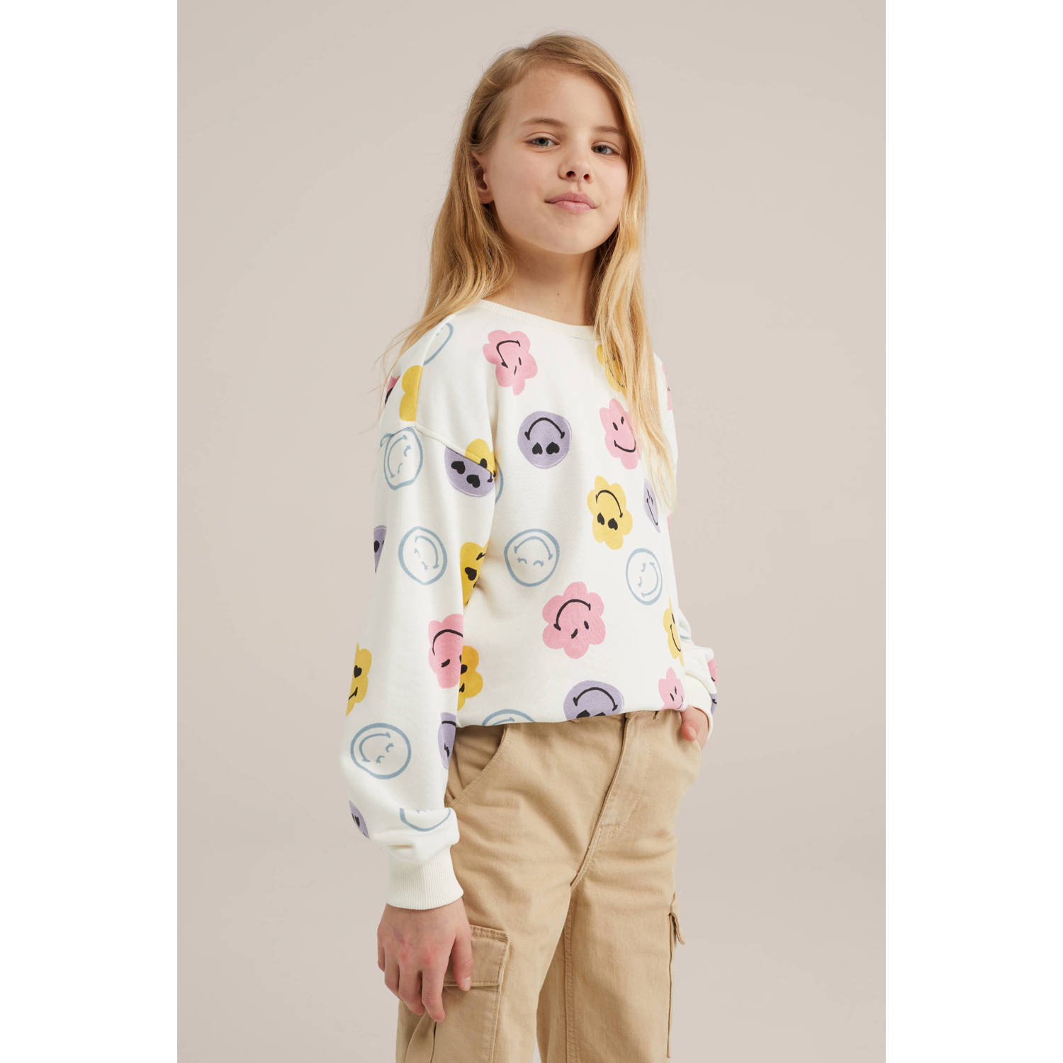 WE Fashion sweater met all over print wit