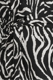 thumbnail: GREAT LOOKS crinkle jurk met V-hals zwart/wit