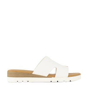 slippers wit