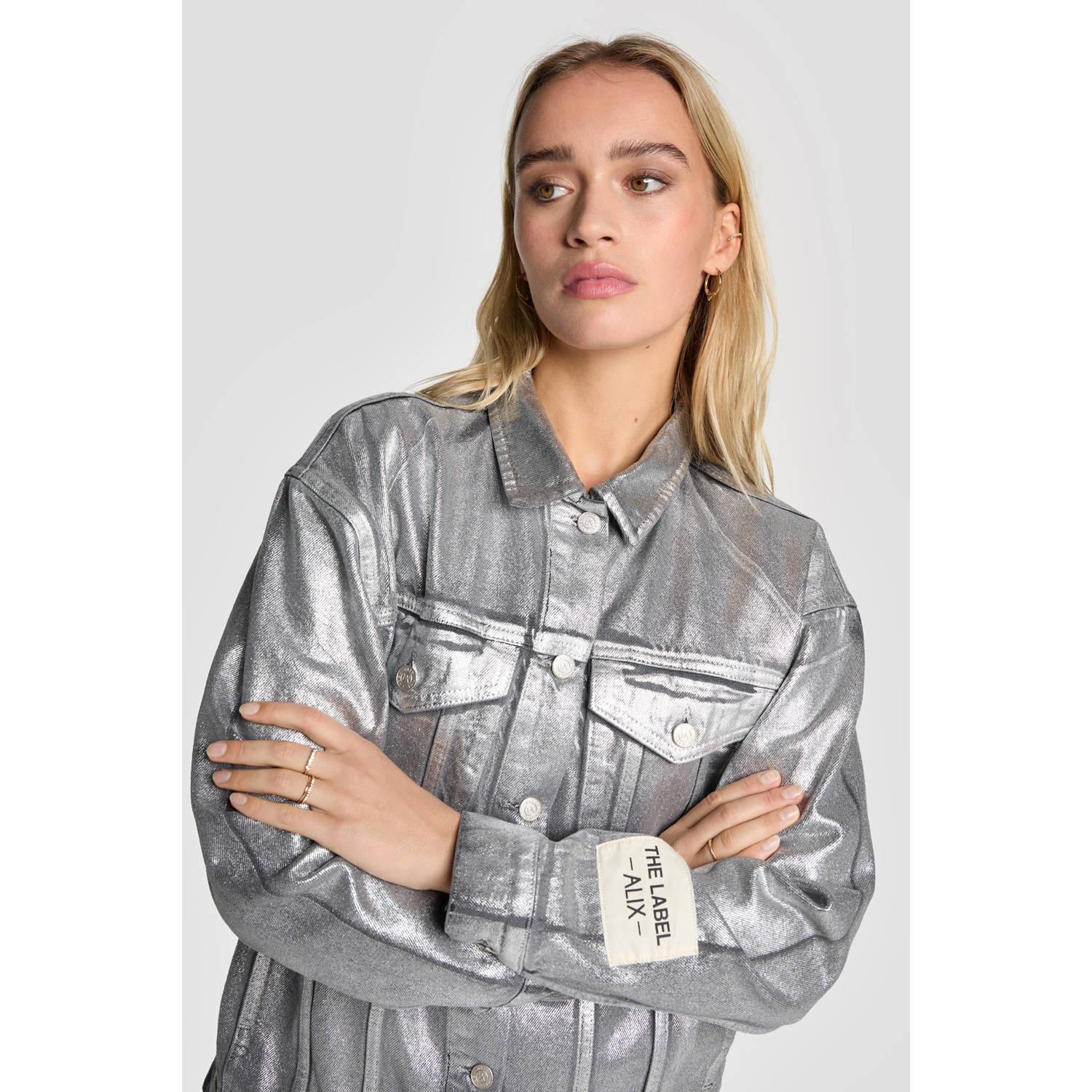 ALIX THE LABEL Dames Jassen Ladies Woven Silver Denim Jacket Zilver