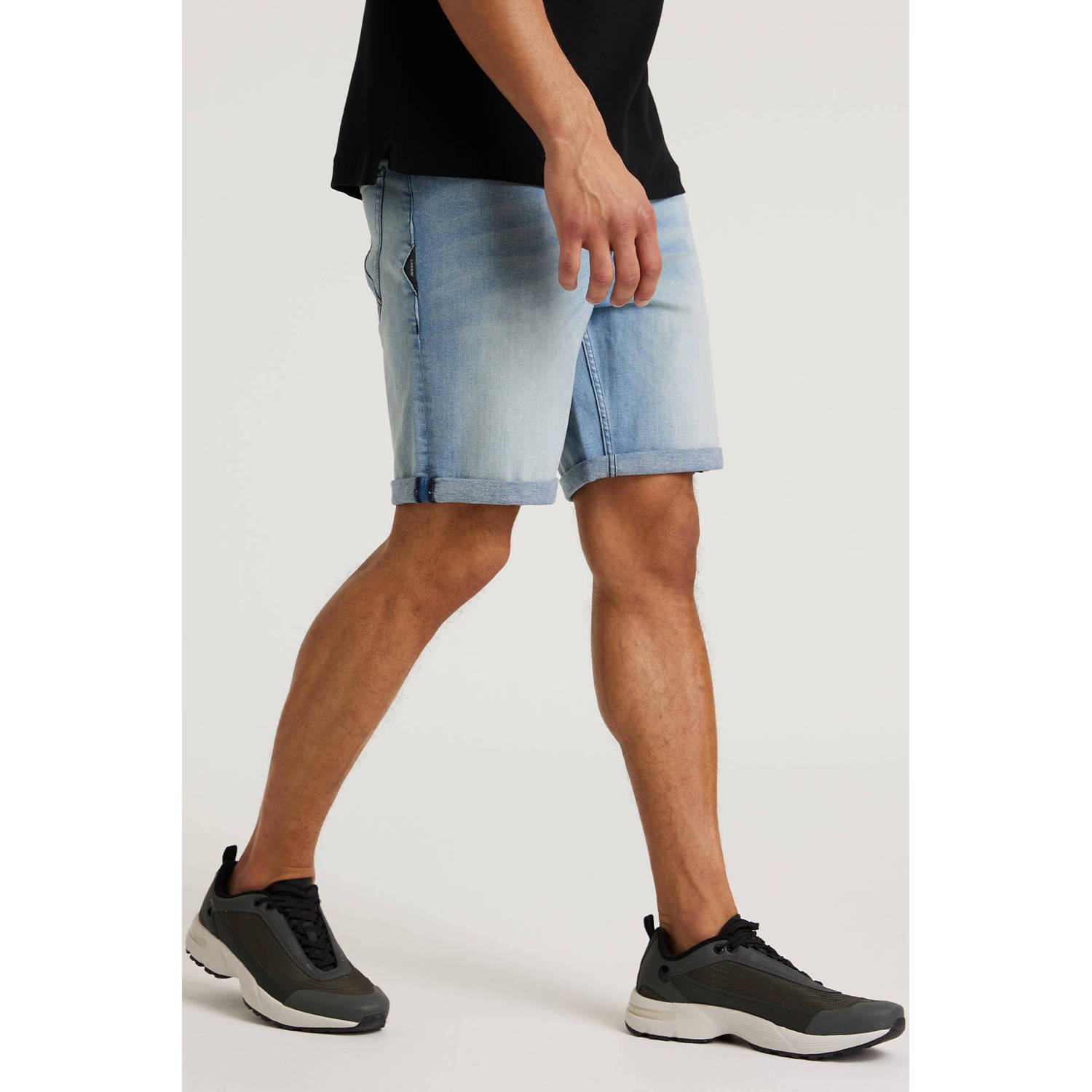 CHASIN' slim fit short Crown s. Barkis mid blue denim