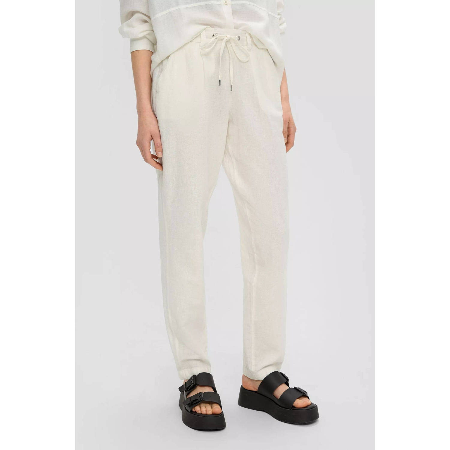 Q S by s.Oliver tapered fit broek wit