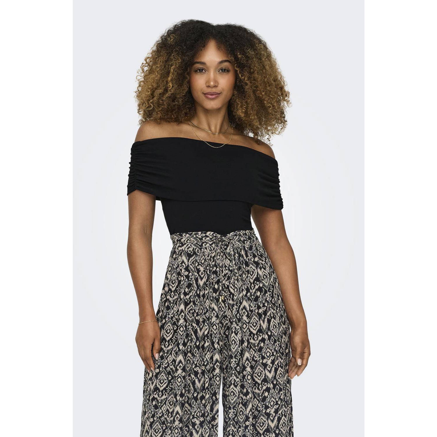 Only Off shoulder-shirt in effen design model 'LIVE LOVE'