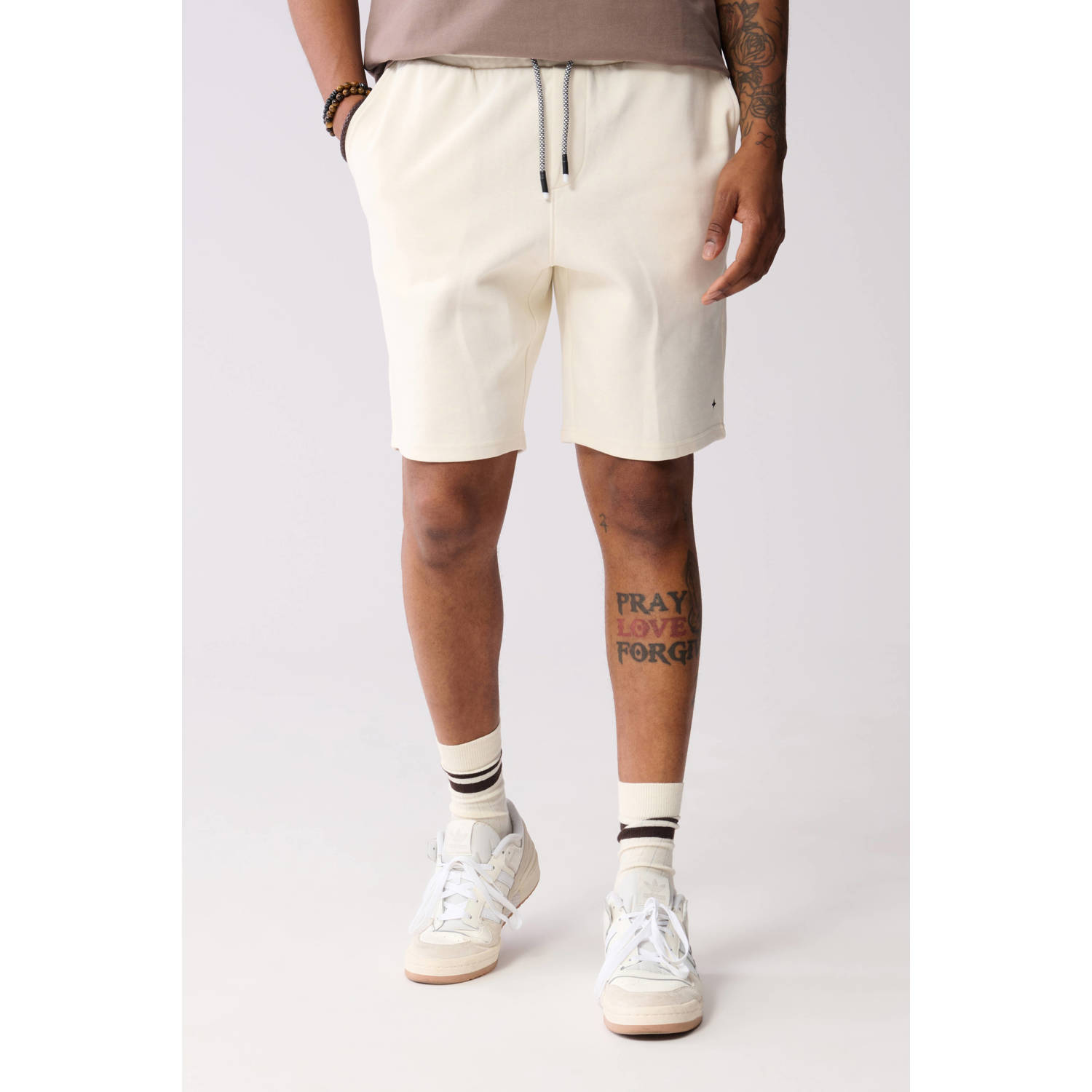 Shoeby regular fit short off white