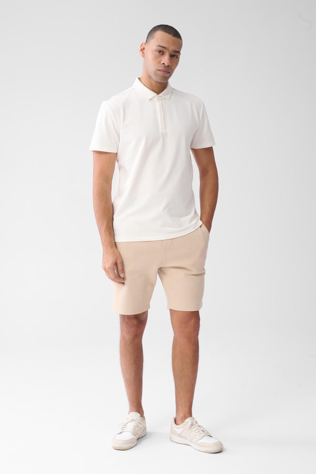 Shoeby regular fit short sand