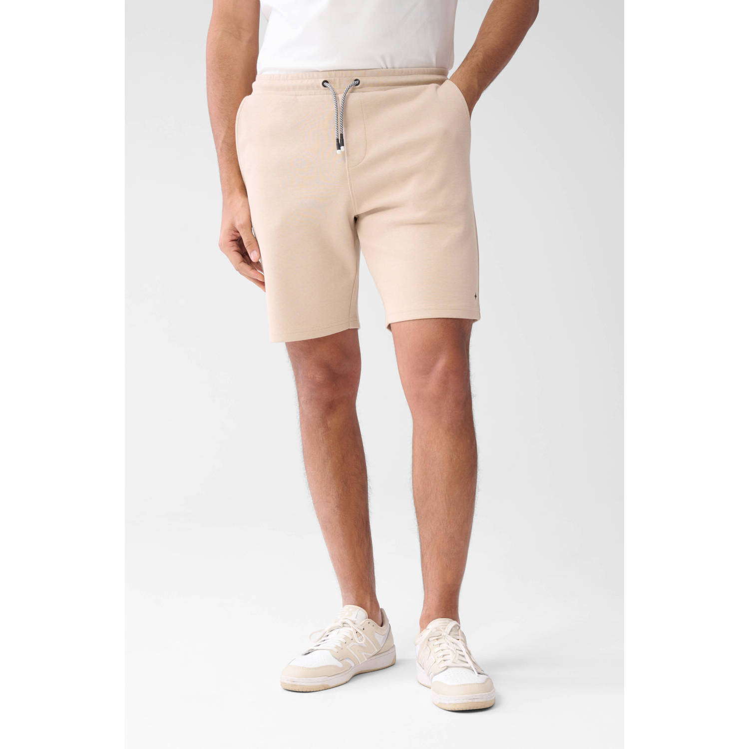 Shoeby regular fit short sand