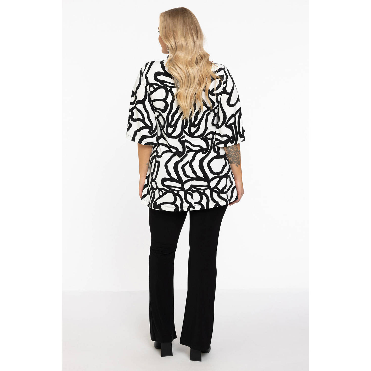 YOEK tuniek met all over print en ceintuur zwart wit