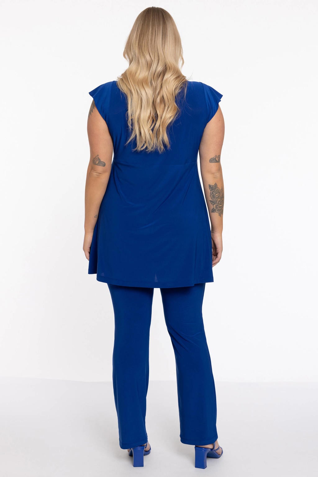 Jurk met ruches lang DOLCE - lichtblauw Jurk met ruches lang DOLCE - lichtblauw