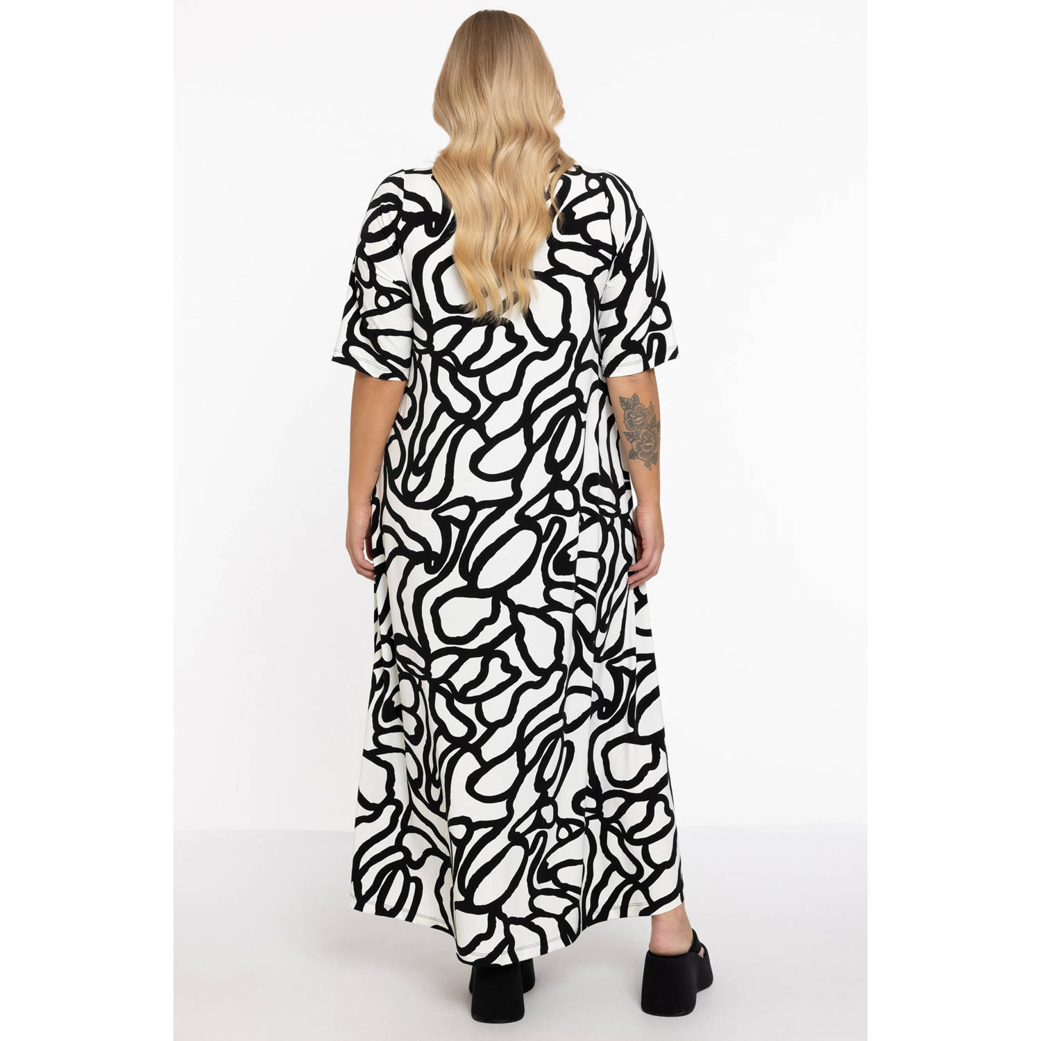 Yoek maxi A-lijn jurk met all over print zwart wit