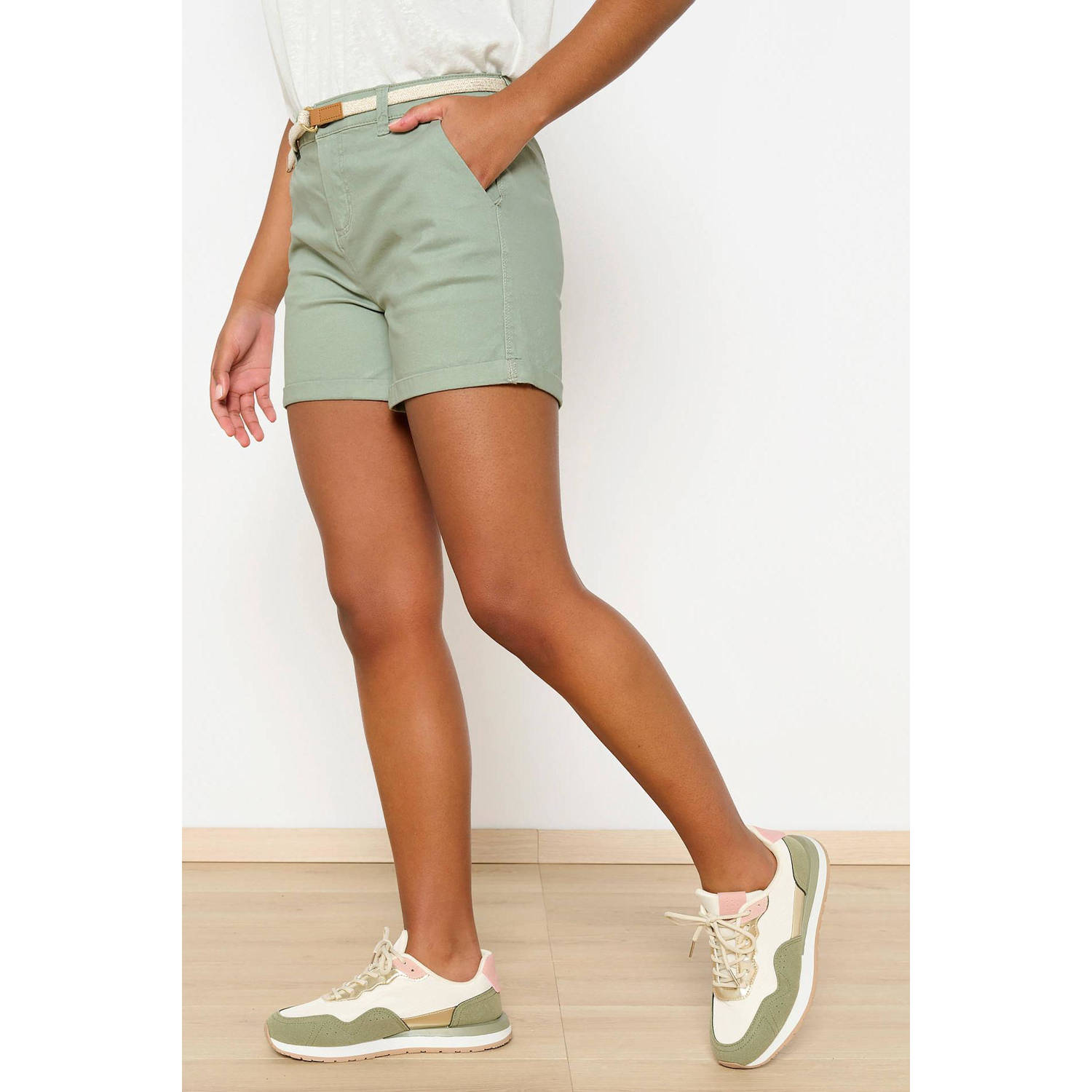 LOLALIZA regular fit short kaki lichtgroen