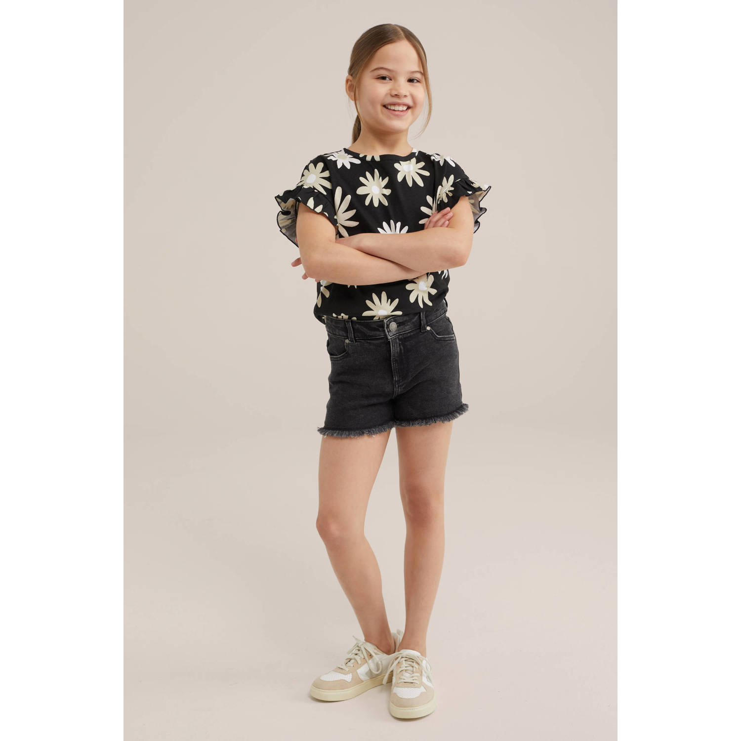 WE Fashion gebloemd T-shirt black uni
