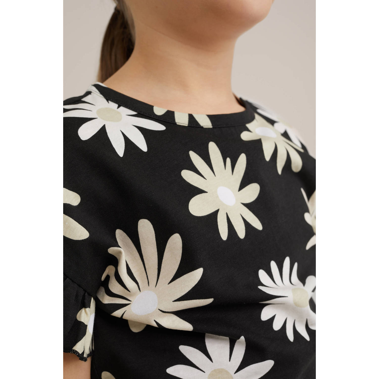 WE Fashion gebloemd T-shirt black uni