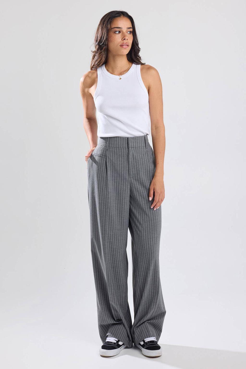 America Today top Gia wit