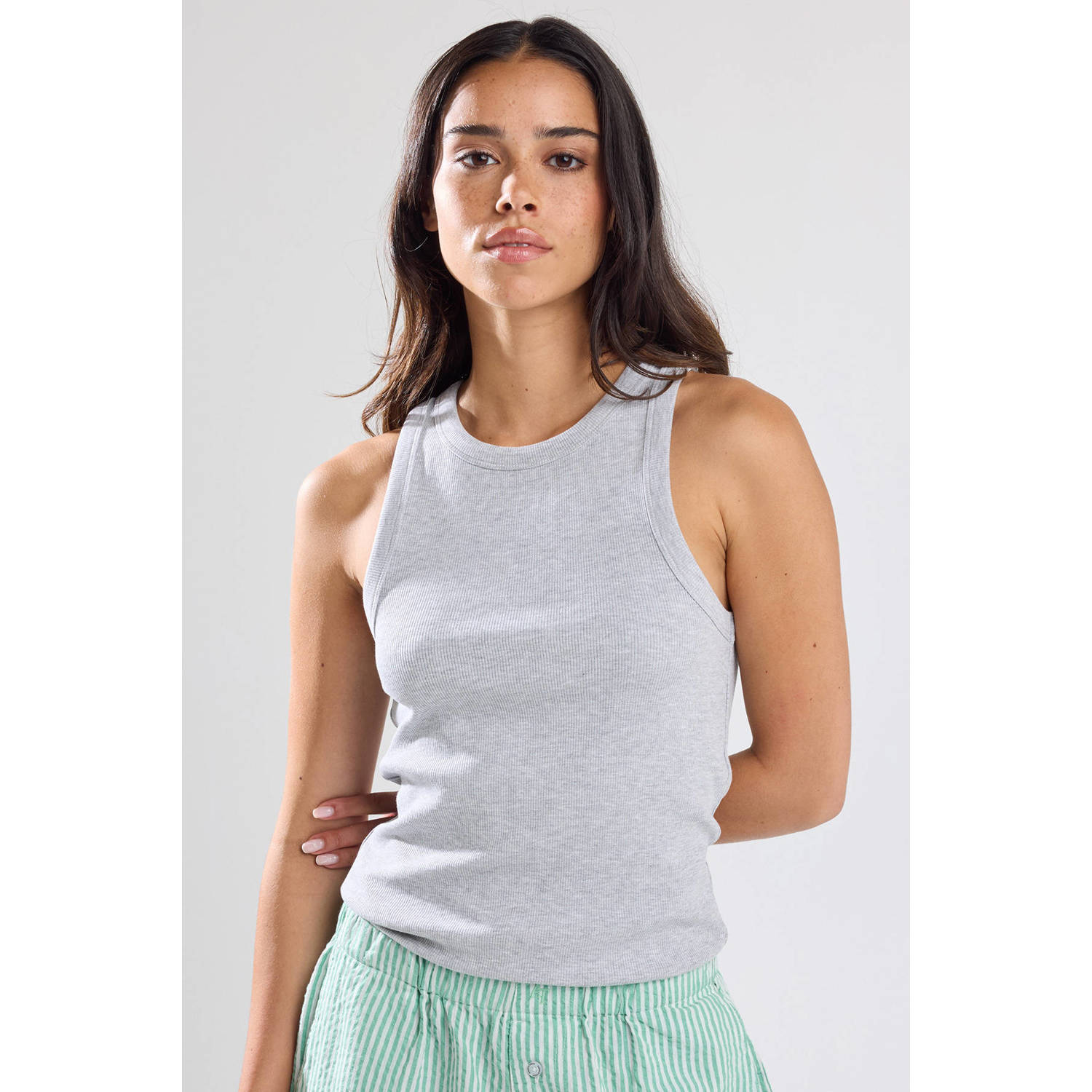 America Today Dames Singlet Gia Grijs