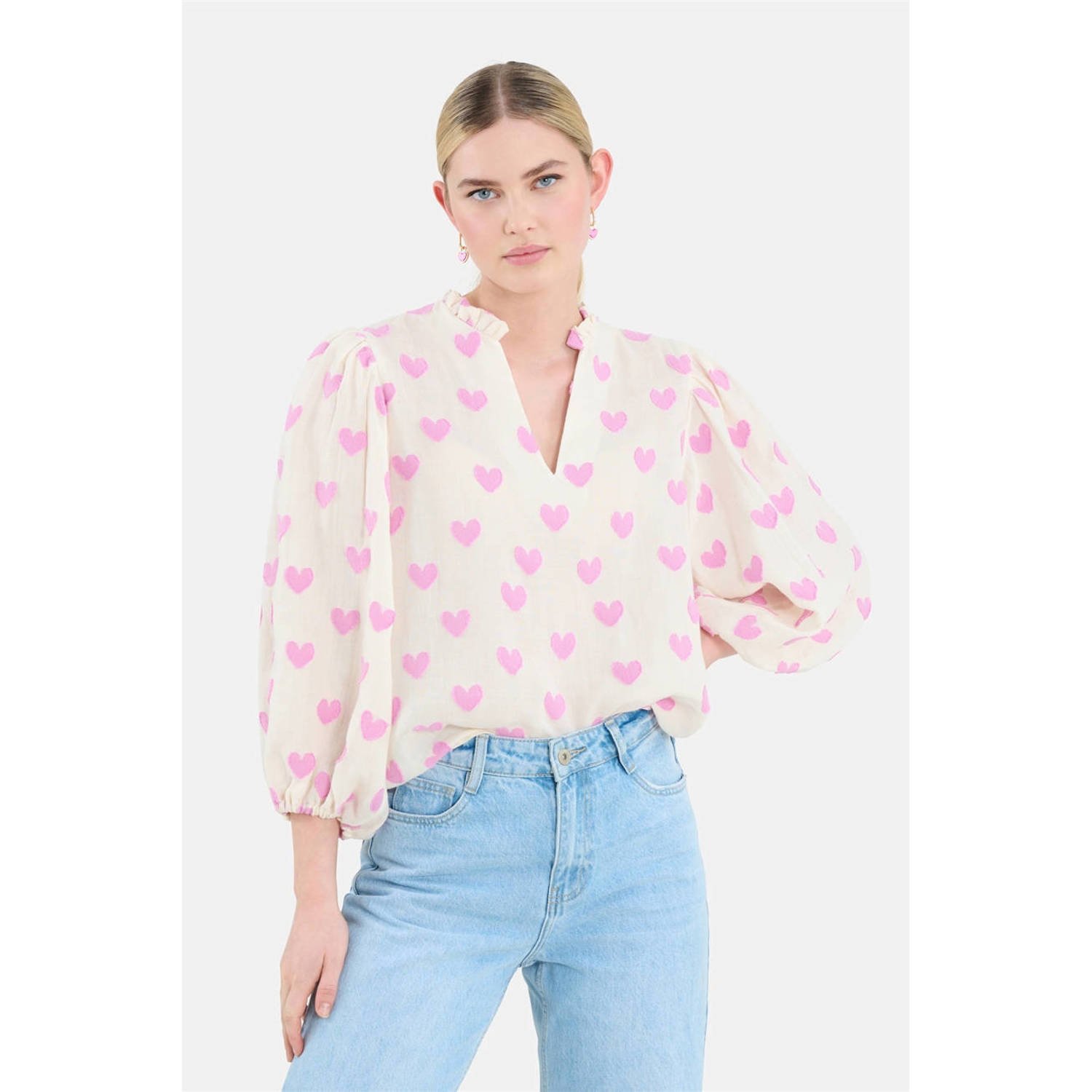 Shoeby blousetop met hartjes en ruches ecru roze