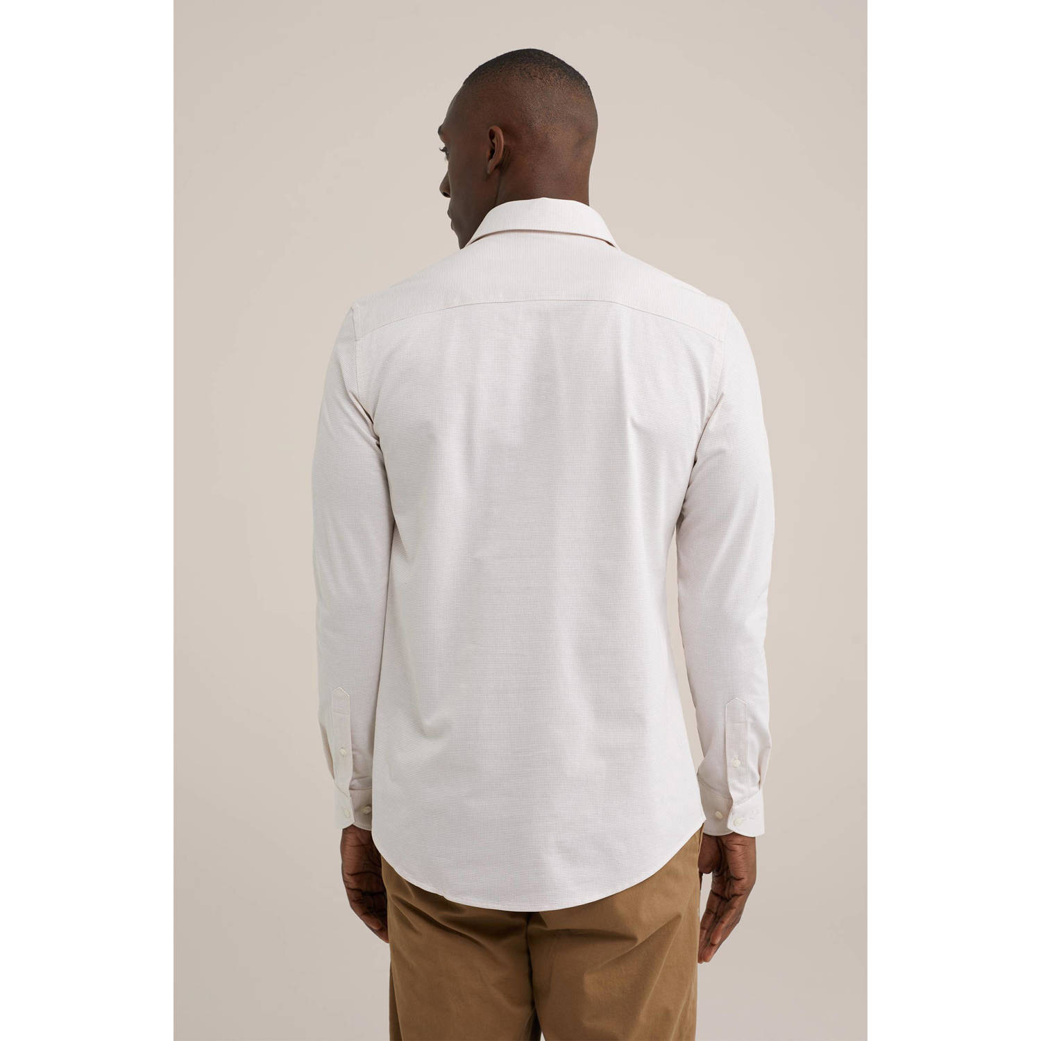 WE Fashion slim fit overhemd met jacquard warm sand