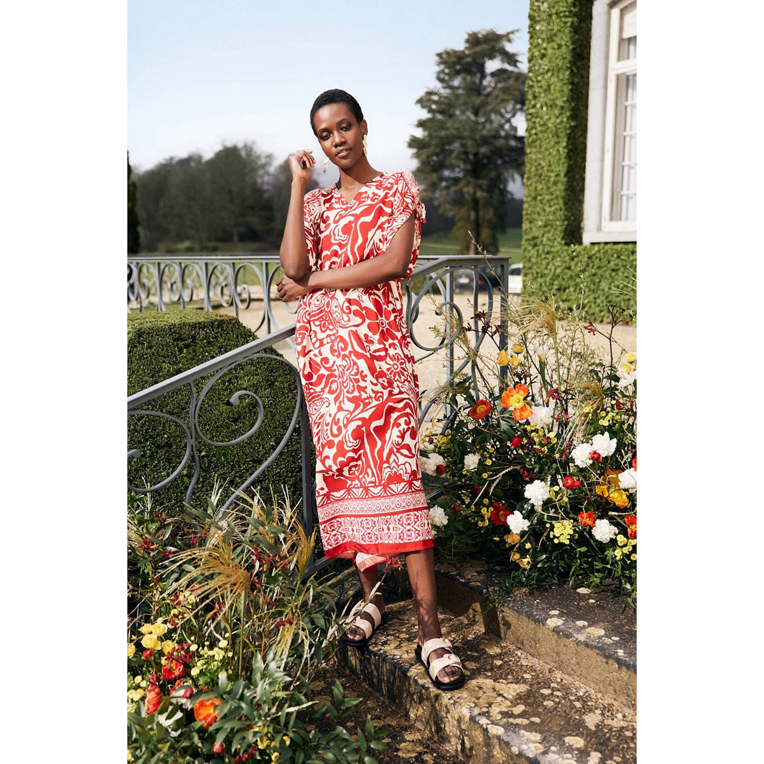 LOLALIZA maxi jurk met all over print en vleermuismouwen rood ecru