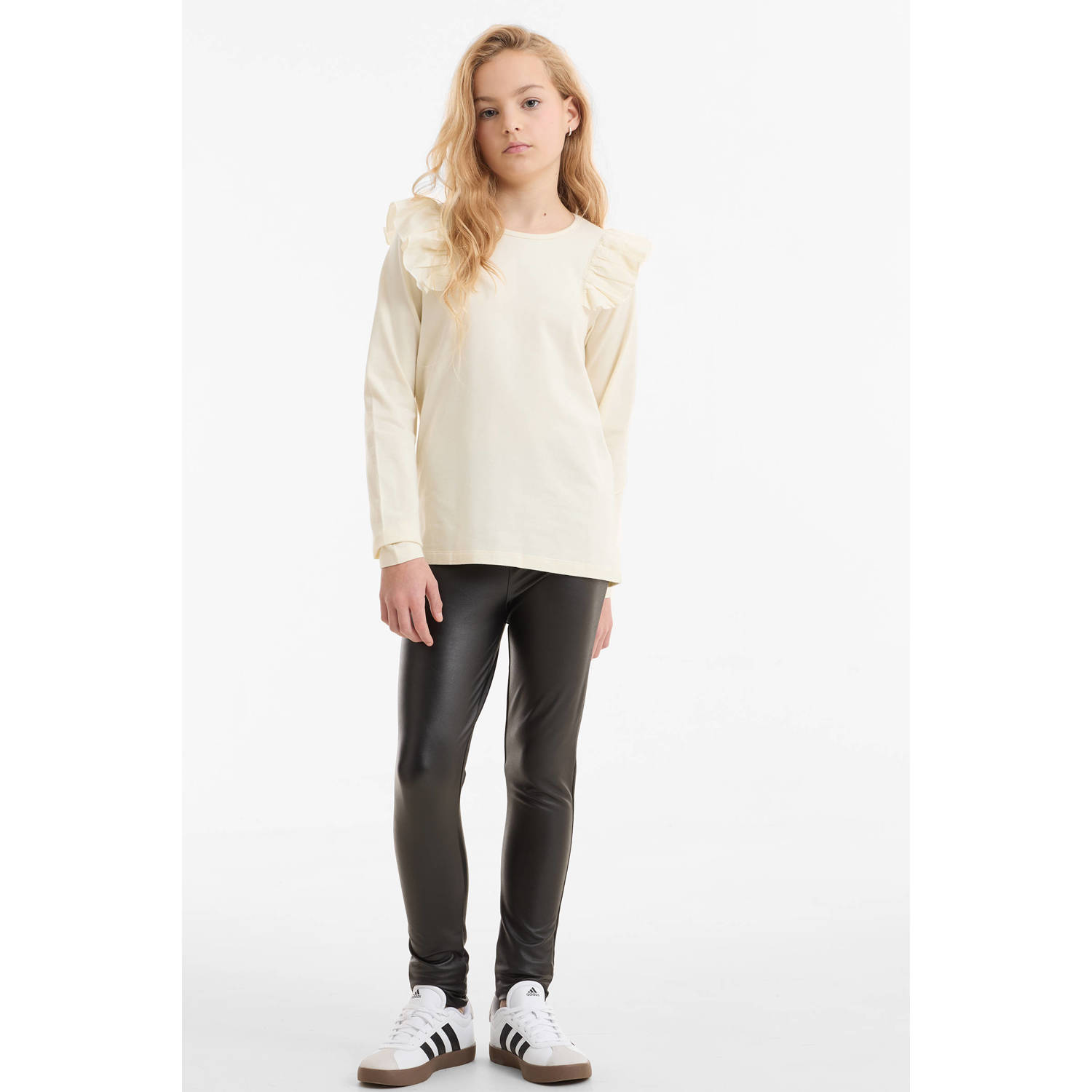 Anytime longsleeve met ruffle wit