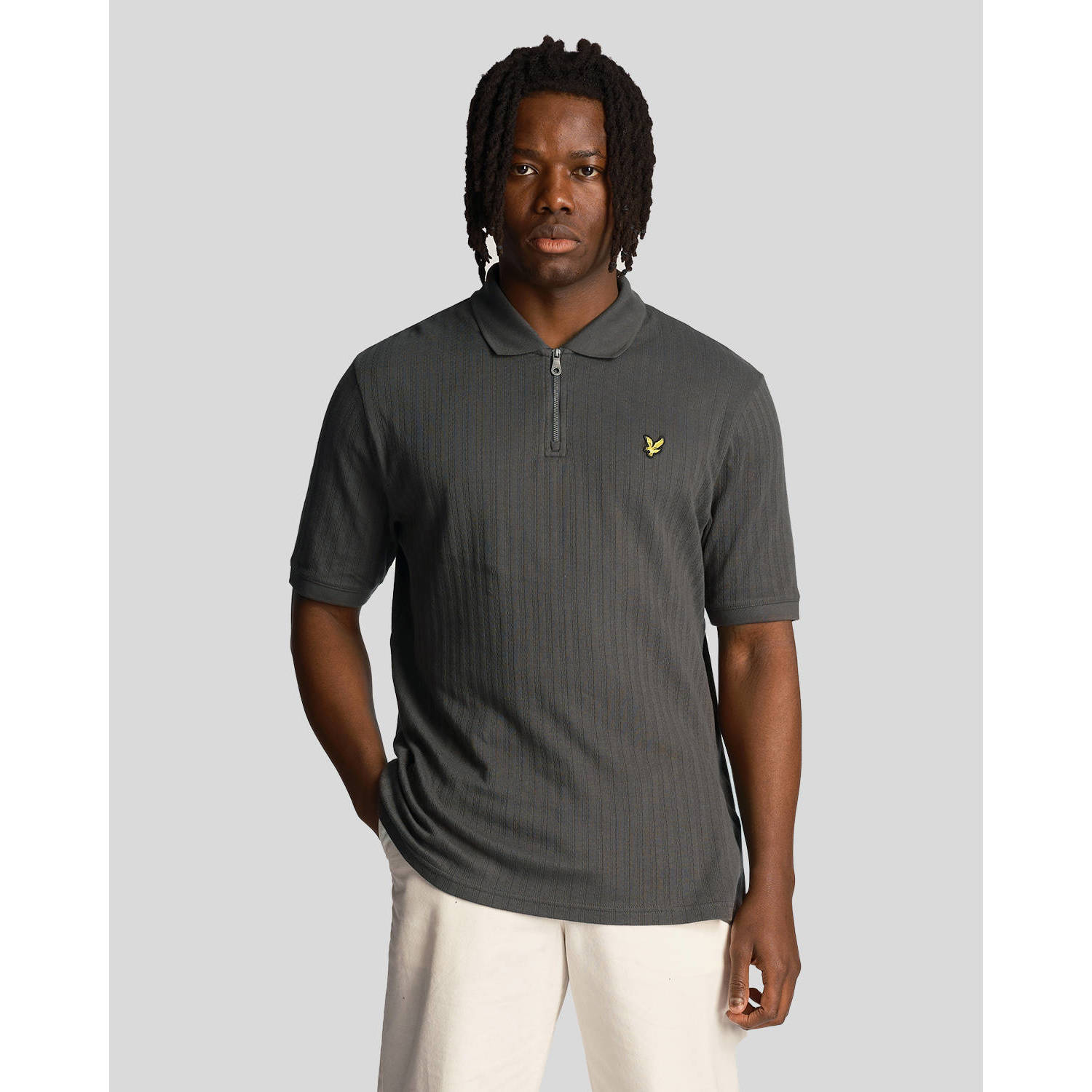 Lyle & Scott fijngebreide polo met ingebreid patroon bruin