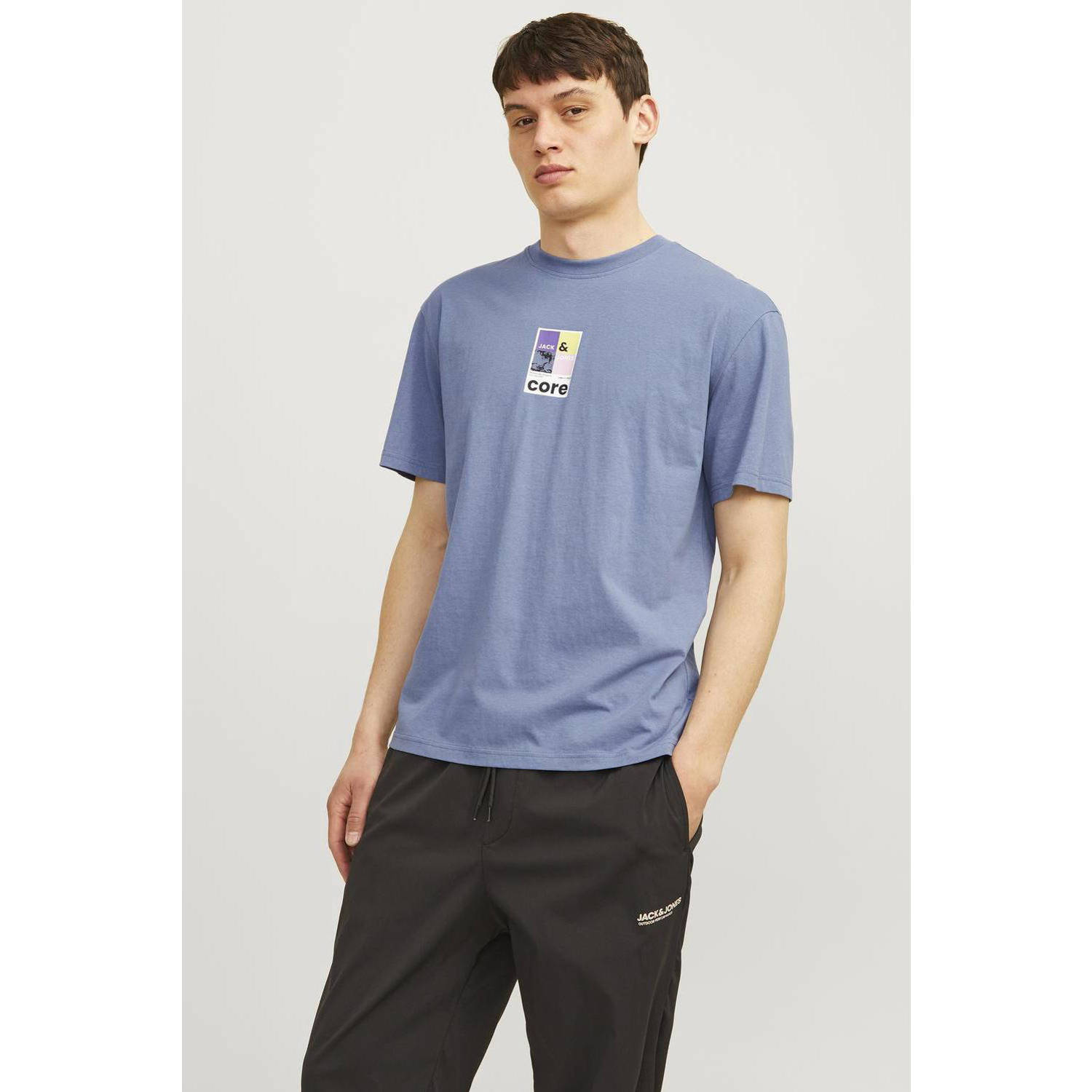 JACK & JONES CORE oversized T-shirt JCOJJ COLORFUL met backprint lichtblauw