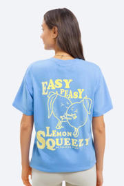 thumbnail: On Vacation Club T-shirt Lemon Squeezy met backprint lichtblauw/lichtgeel