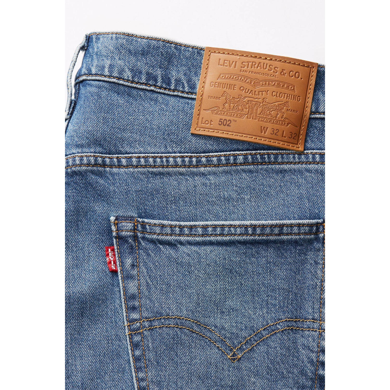 Levi's 502 tapered fit jeans