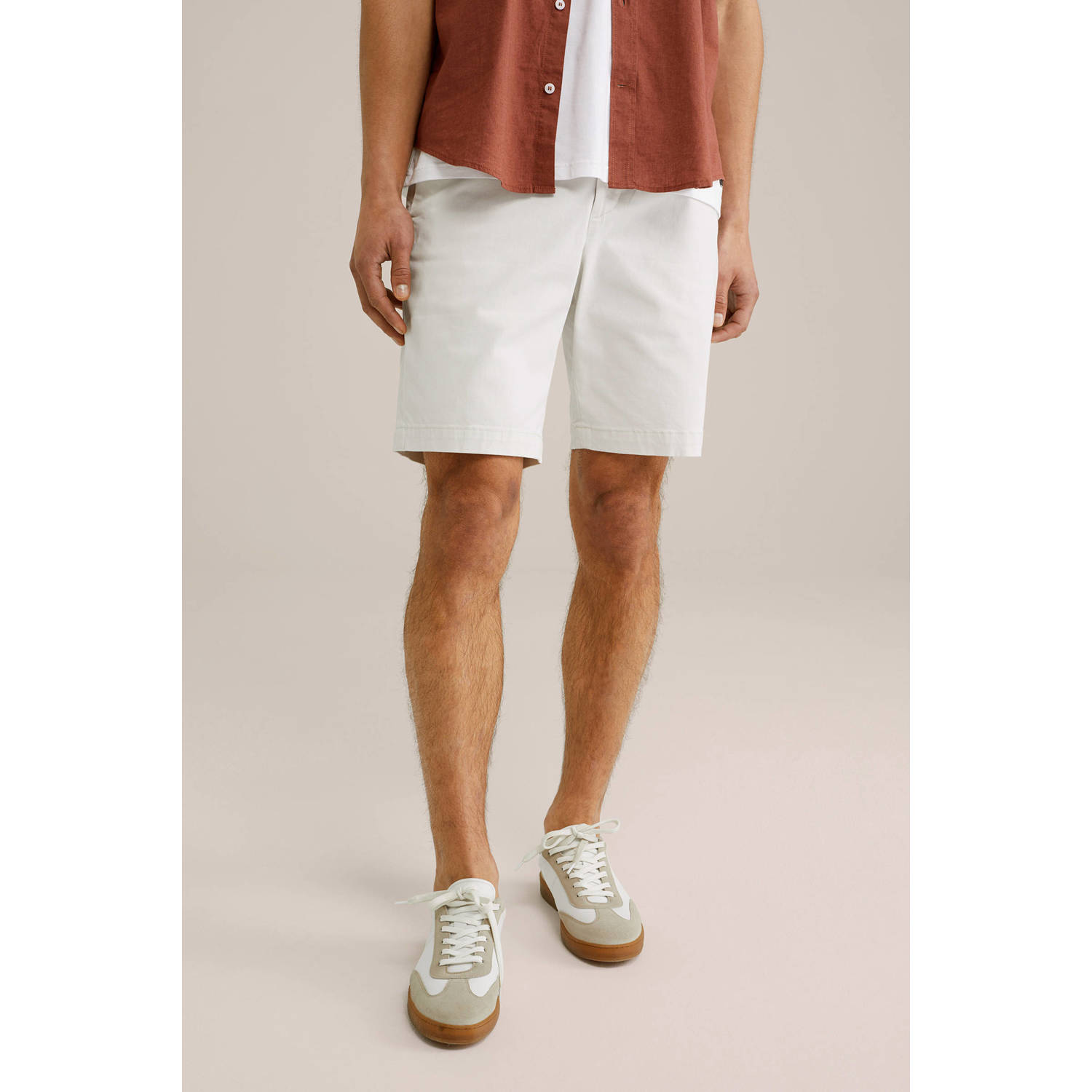 WE Fashion regular fit short ecru