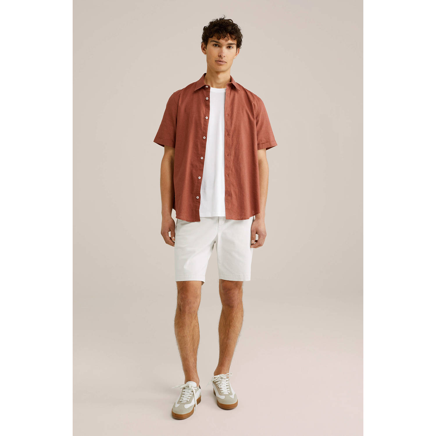 WE Fashion regular fit short ecru