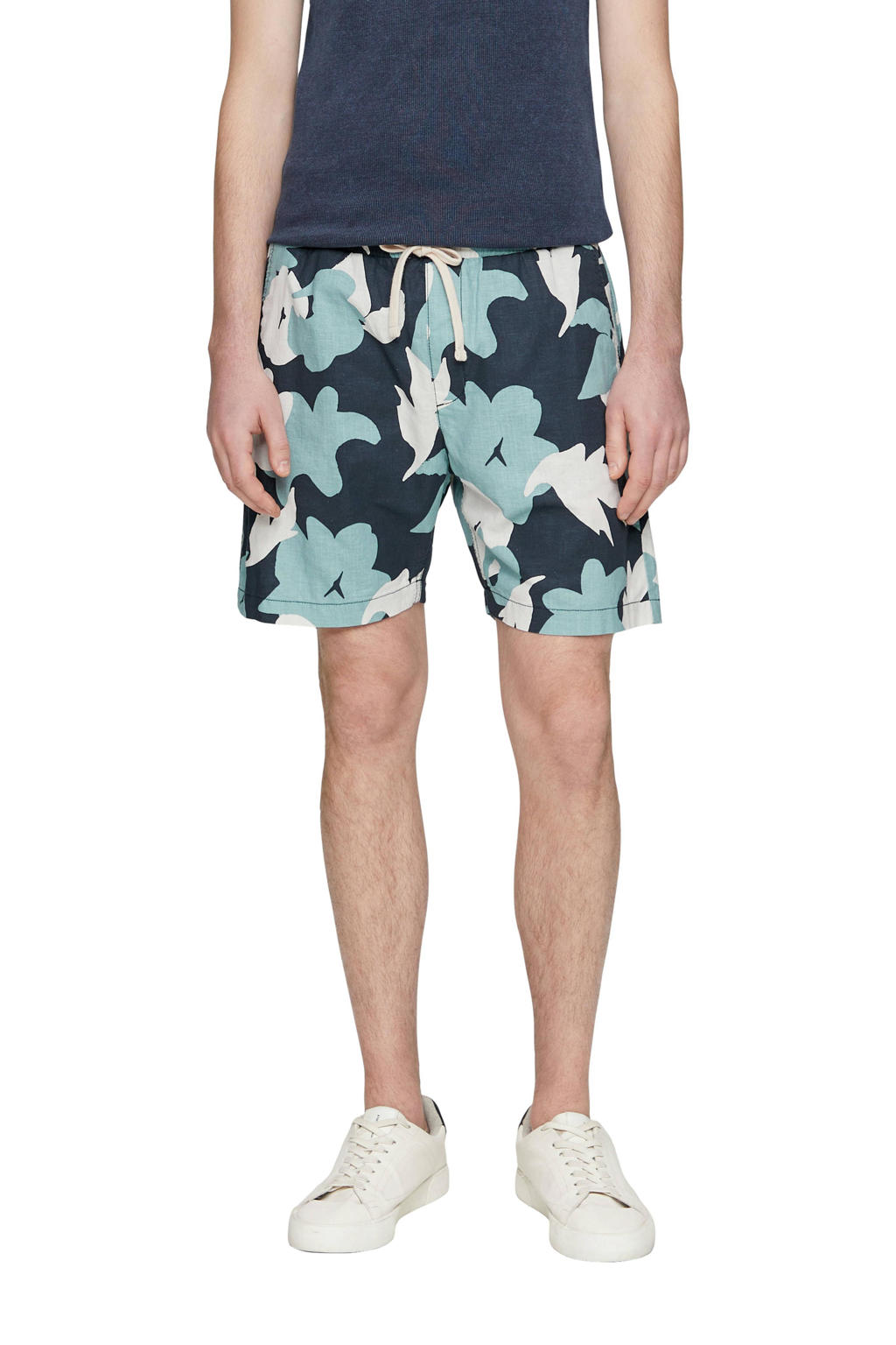 QS regular fit short met all over print bl