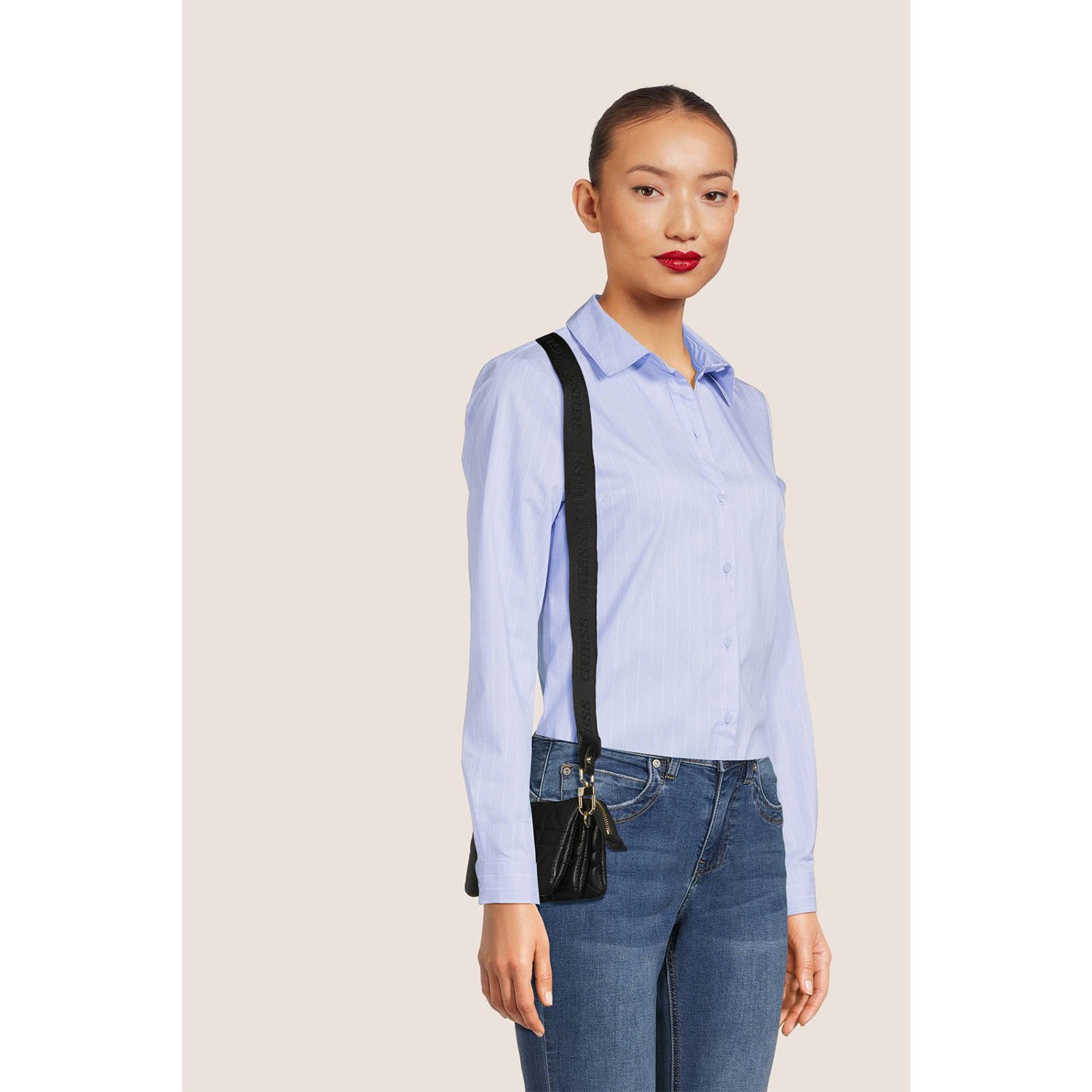 Guess Zwarte Schoudertas met Ritssluiting Black Dames
