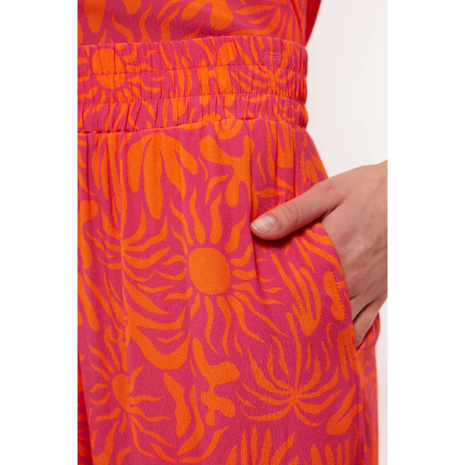 FLURESK wide leg broek Kat met all over print roze oranje