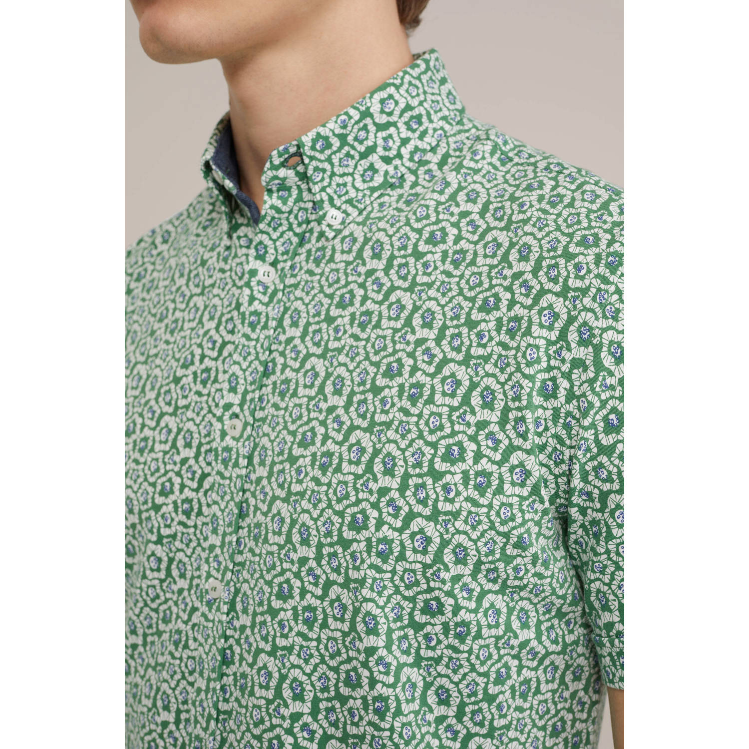 WE Fashion slim fit overhemd met all over print ivy green