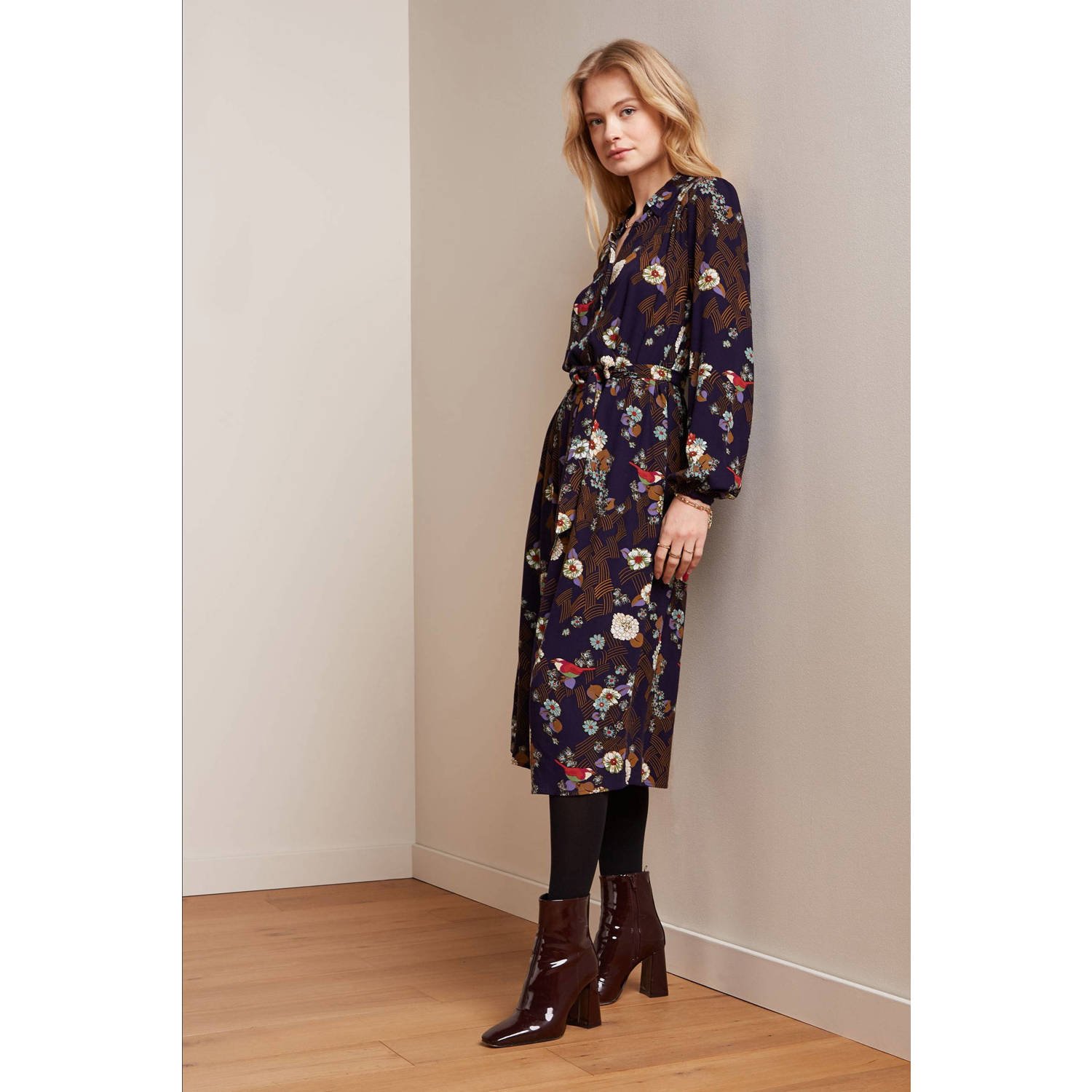 King Louie gebloemde blousejurk Carina Dress Rising donkerblauw