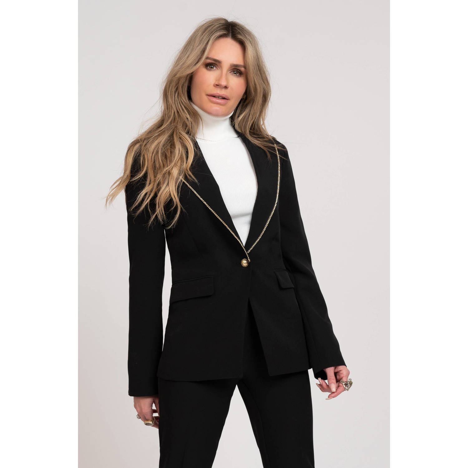 NIKKIE getailleerde blazer zwart