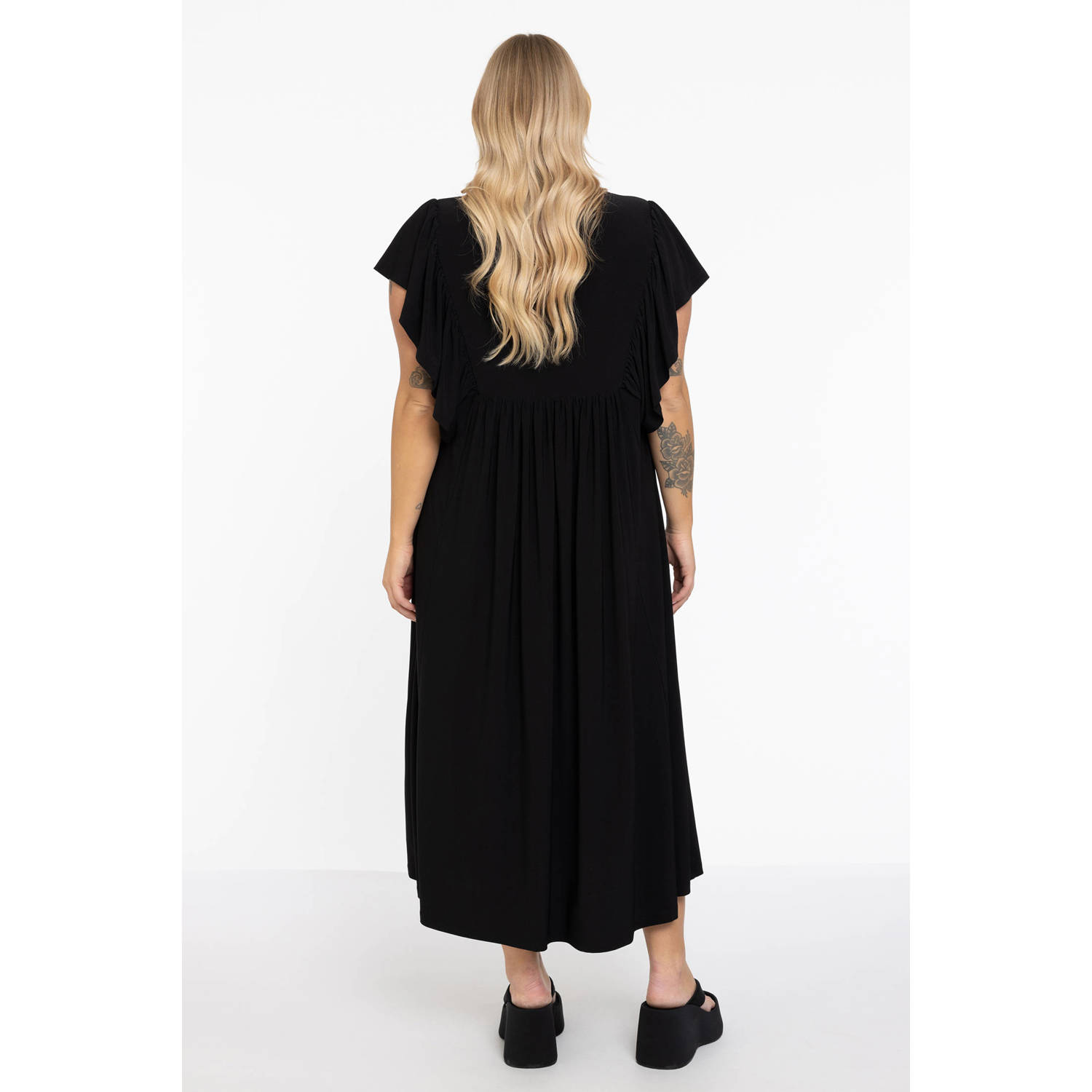 Yoek maxi A-lijn jurk DOLCE met contrastbies en contrastbies zwart