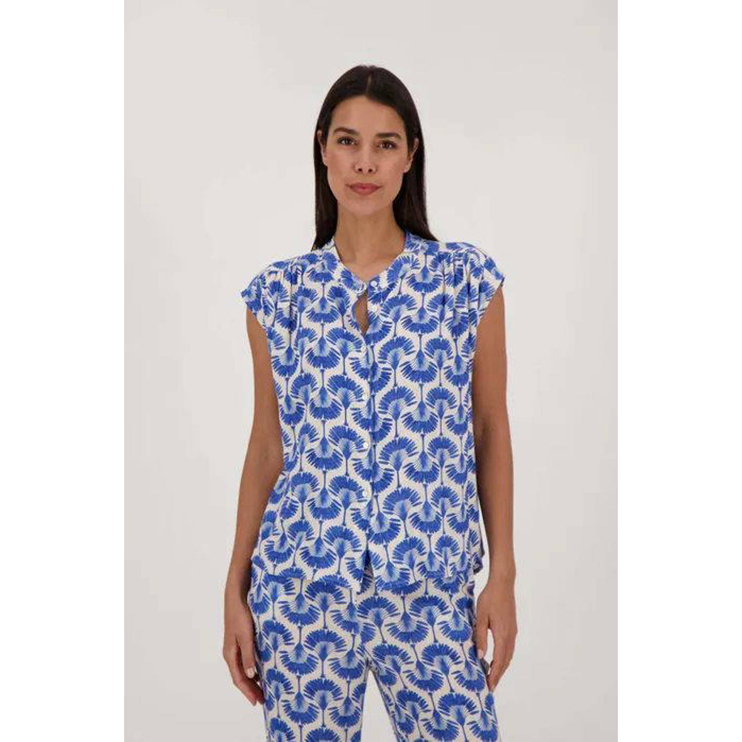 Zusss top met all over print blauw wit