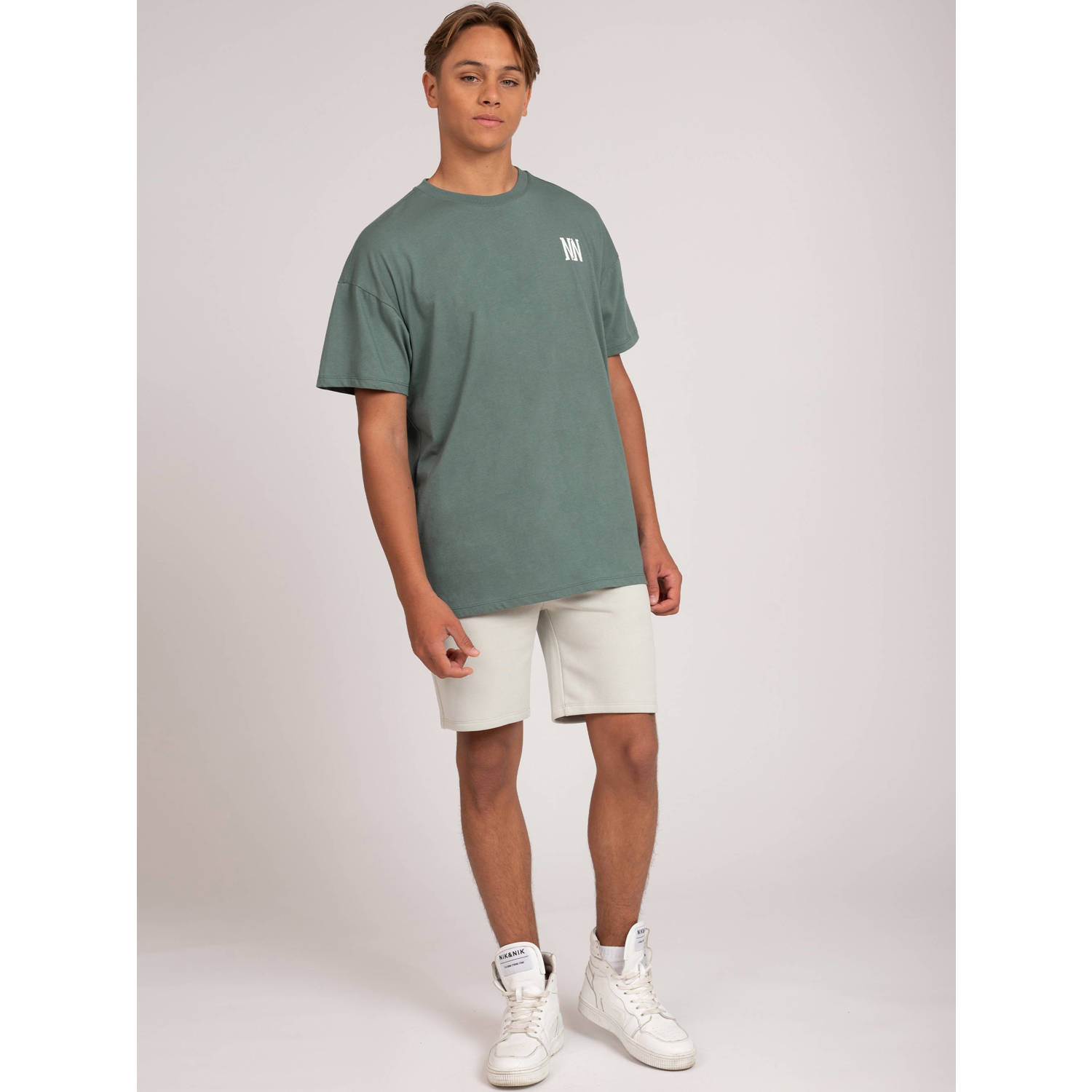 NIK&NIK T-shirt High End met backprint grijsgroen