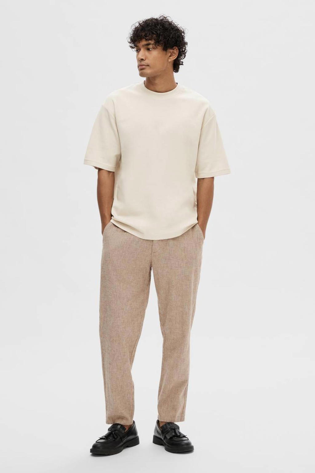 Lichtgrijze heren Selected loose fit T-shirt van katoen met effen, korte mouwen en ronde hals