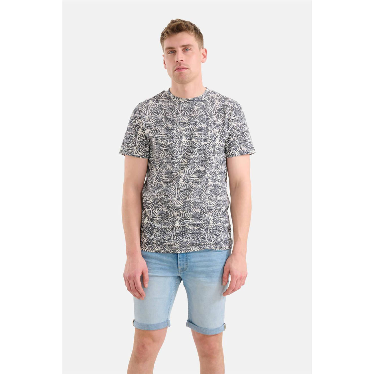 Shoeby regular fit short bleached