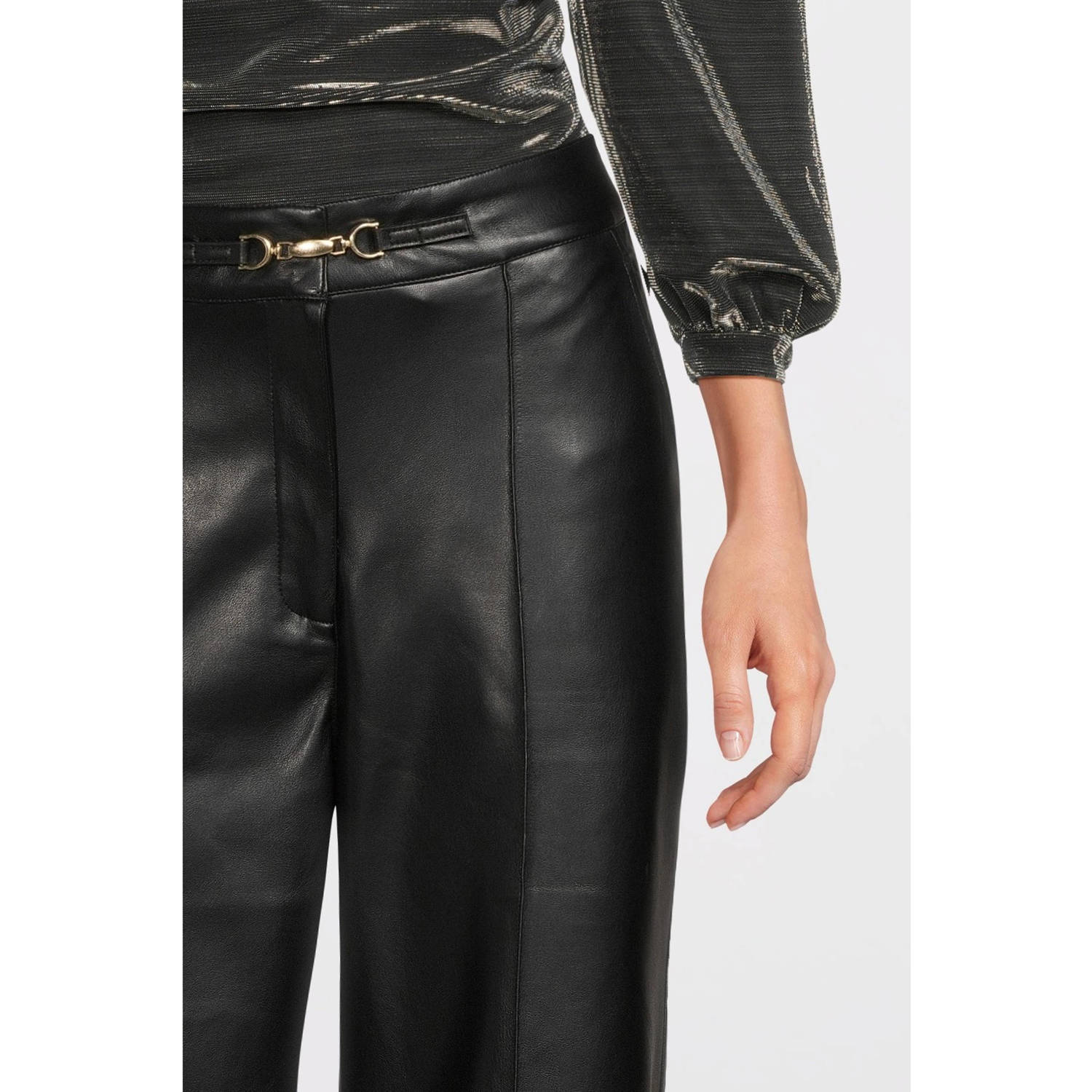 Aaiko imitatieleren wide leg broek zwart