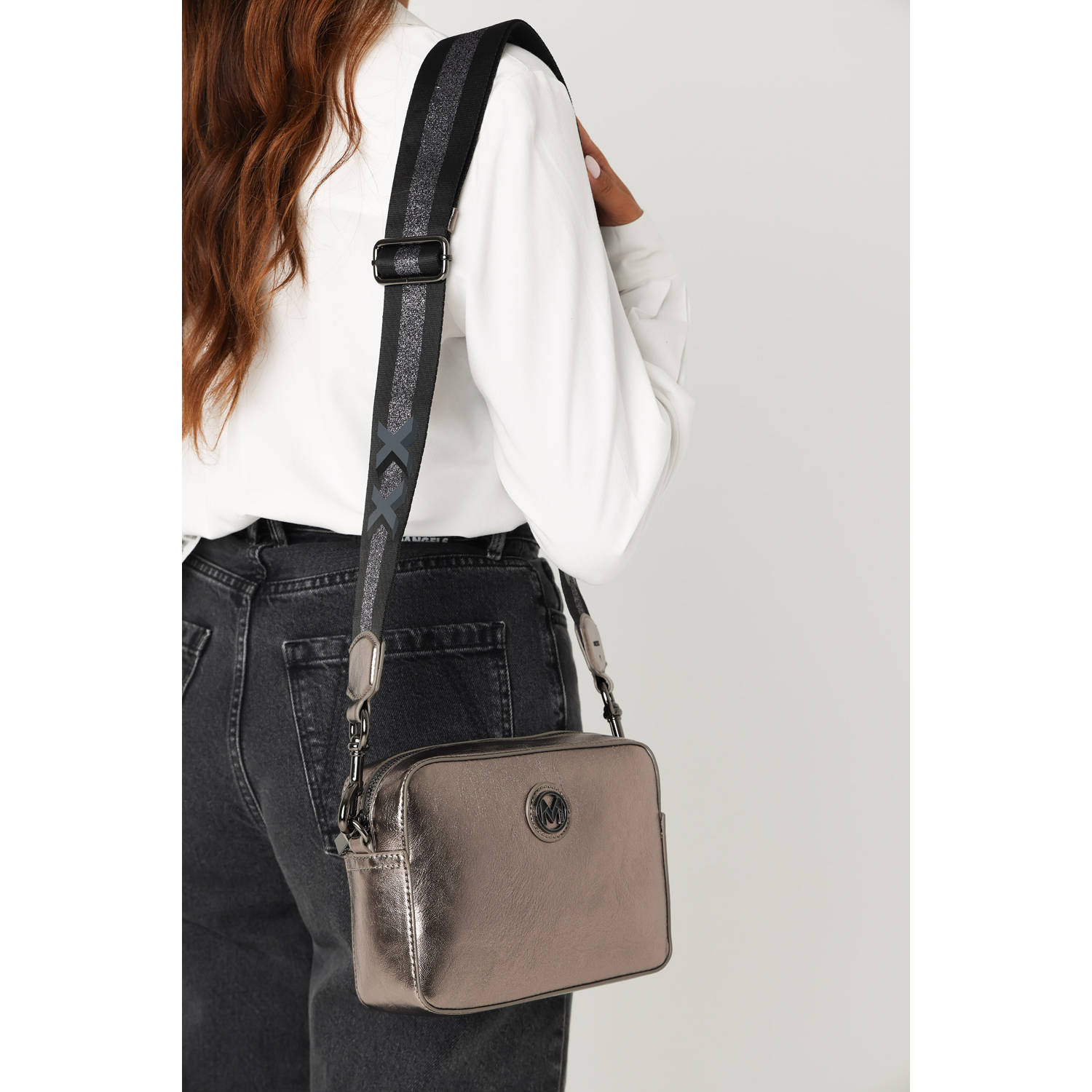 Mexx metallic crossbody tas Noraly zilverkleurig