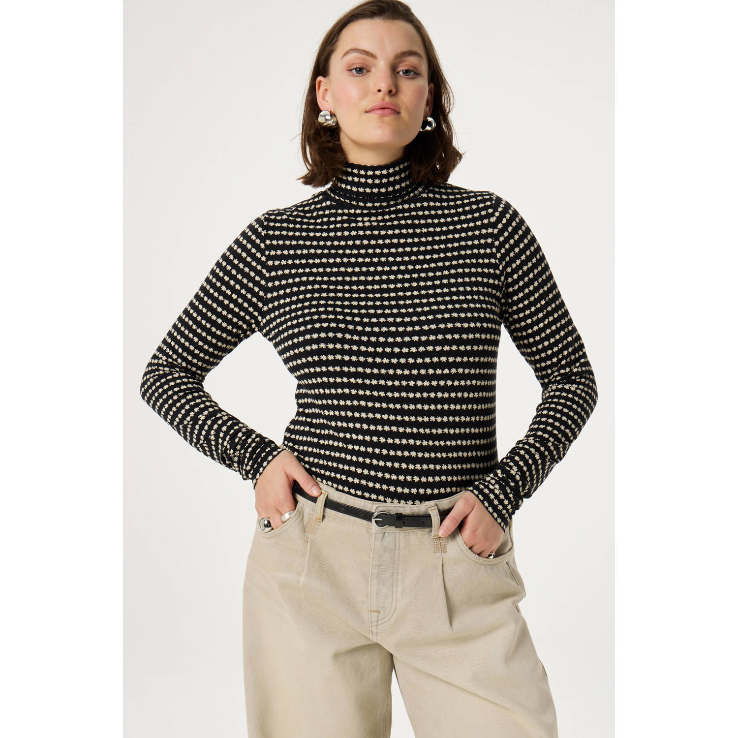 Fabienne Chapot Zwart Turtleneck Top met Wit Bloemenprint Black Dames