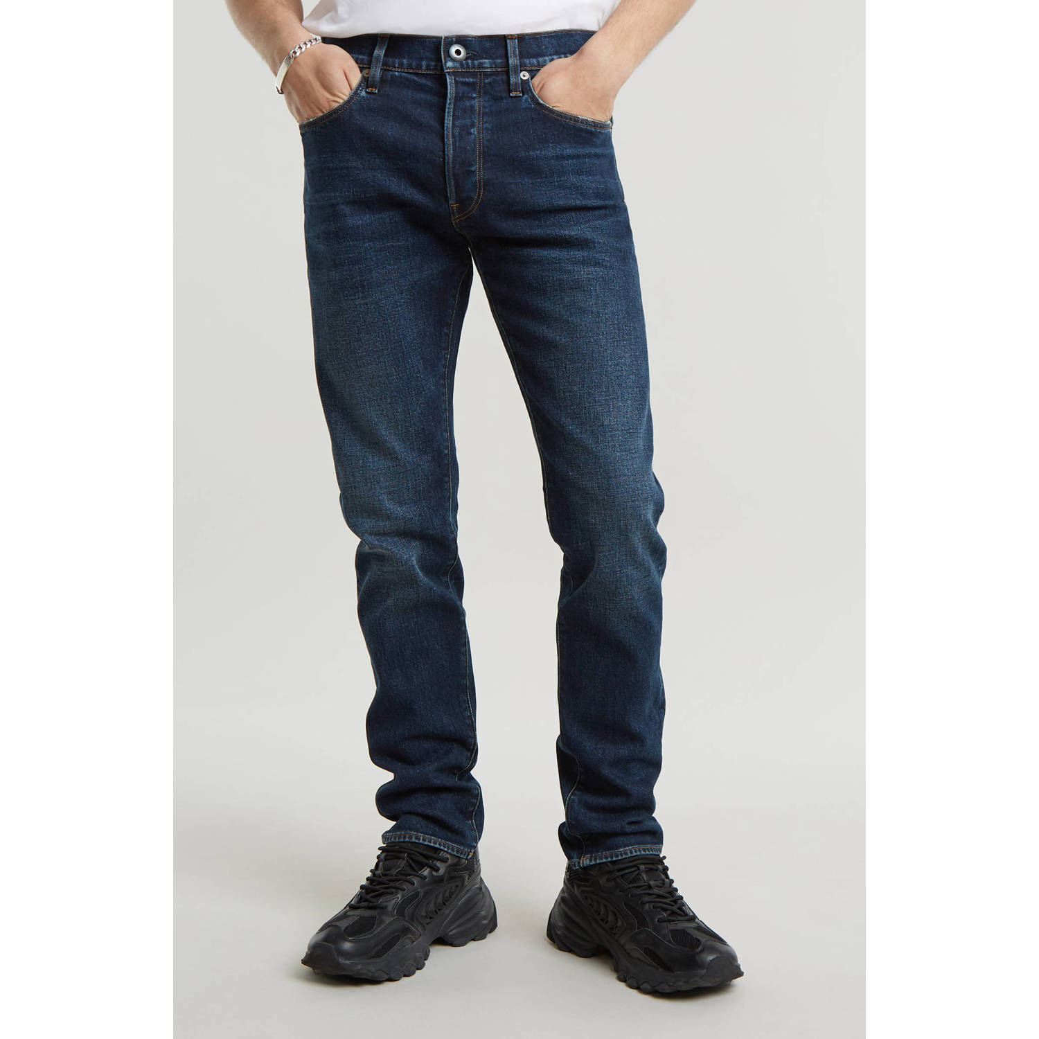 G-STAR 3301 slim fit jeans worn in dusk blue