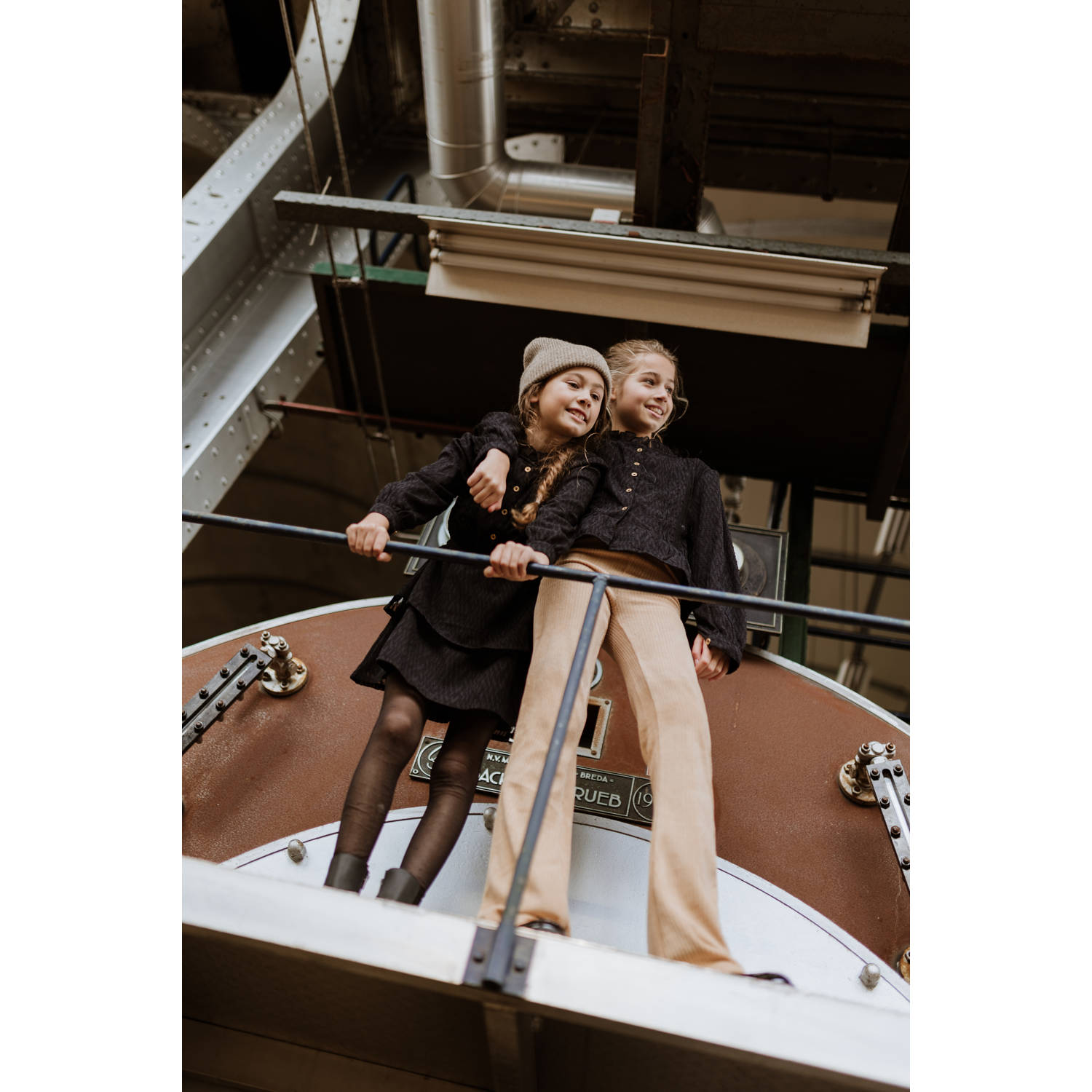 No Way Monday high waist flared broek zand